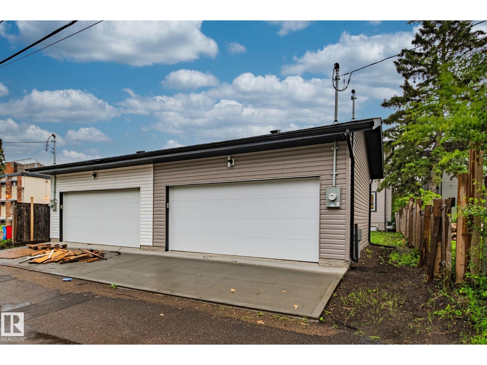 11032 128 St Nw Property Photo 45