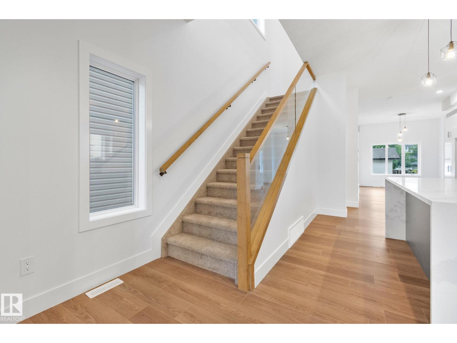 11036 128 St Nw Property Photo 10