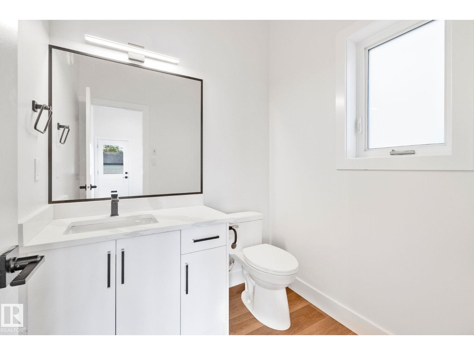 11036 128 St Nw Property Photo 14
