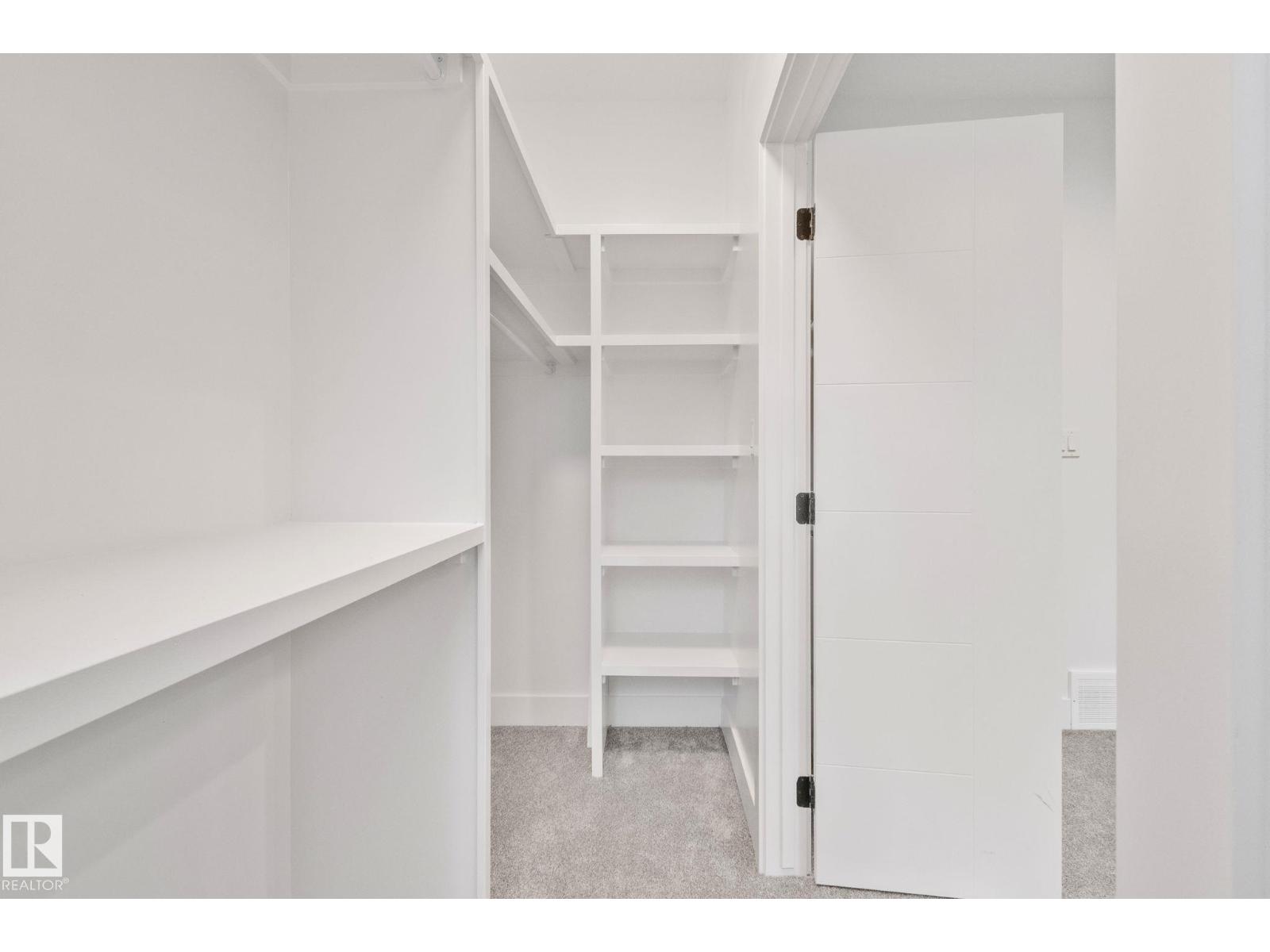 11036 128 St Nw Property Photo 20
