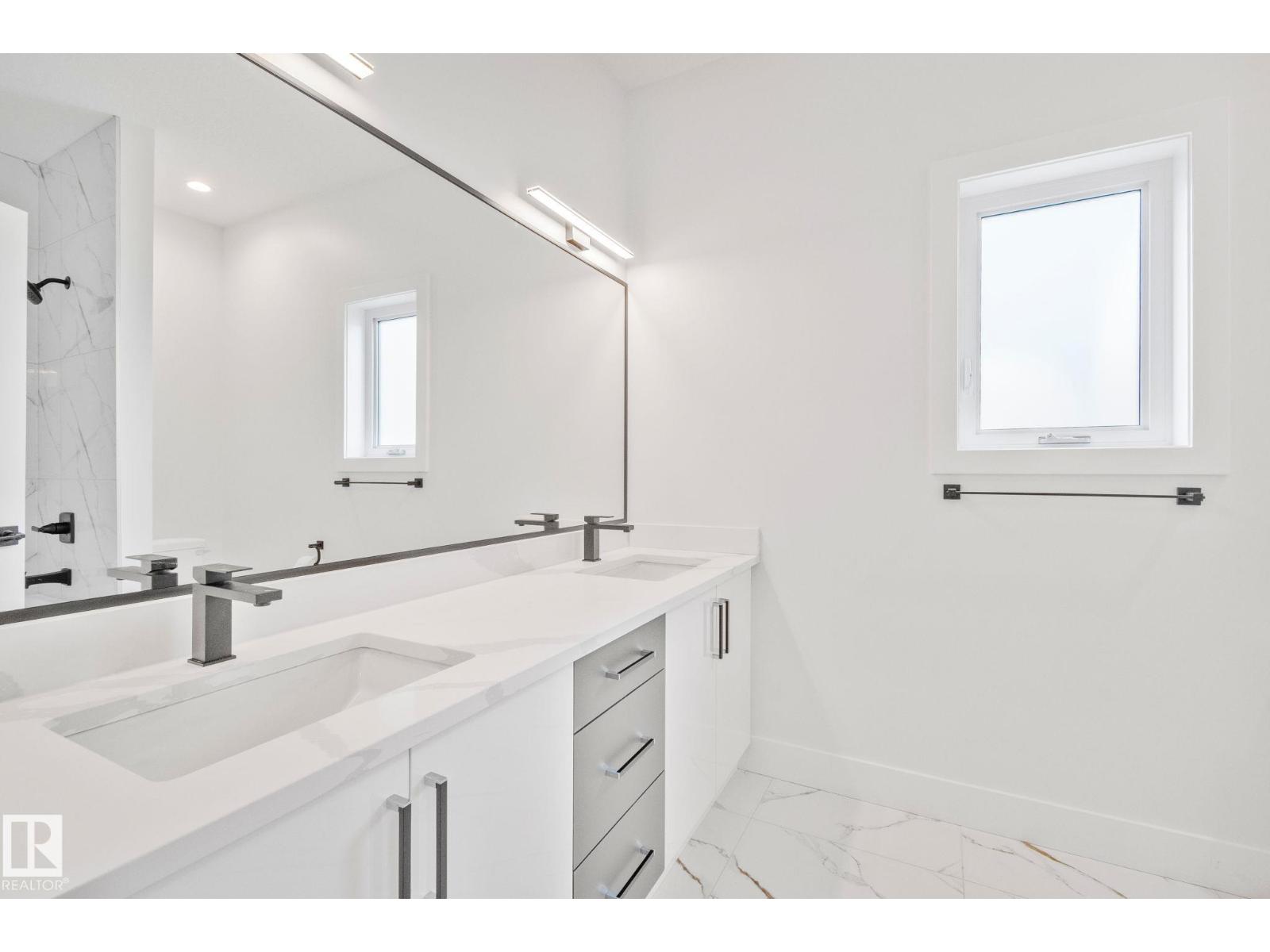 11036 128 St Nw Property Photo 25