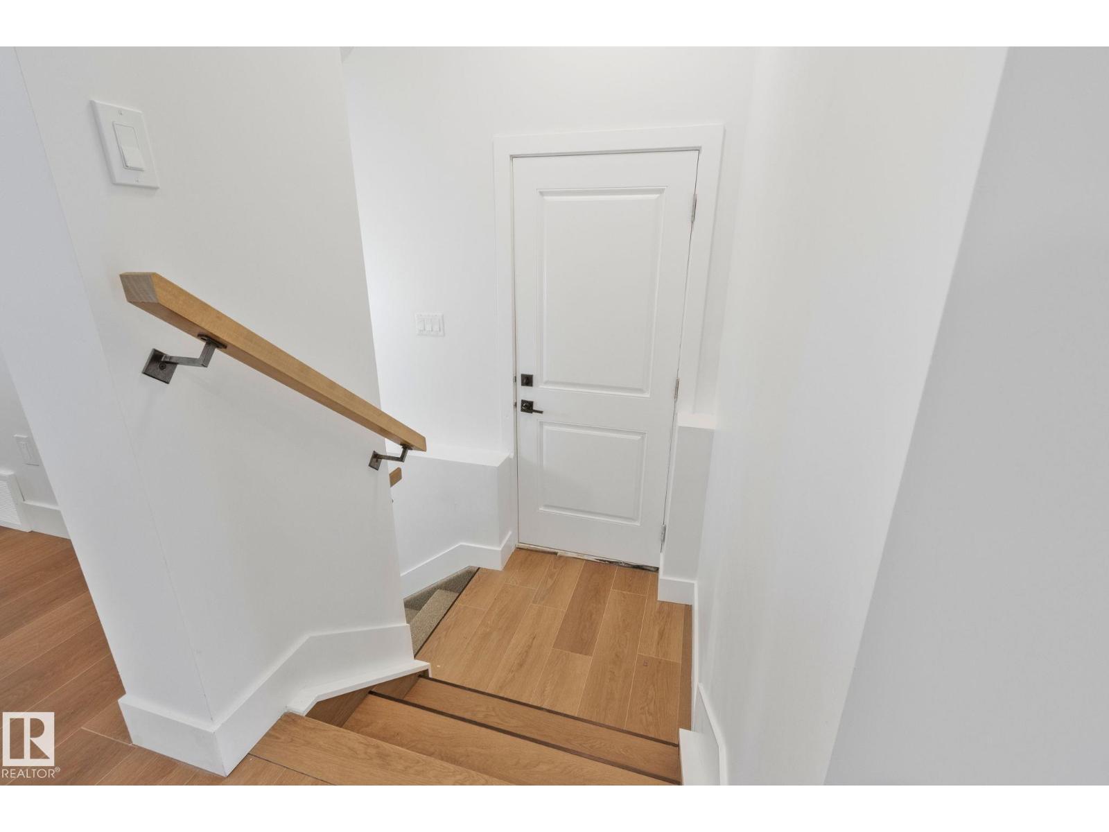 11036 128 St Nw Property Photo 27
