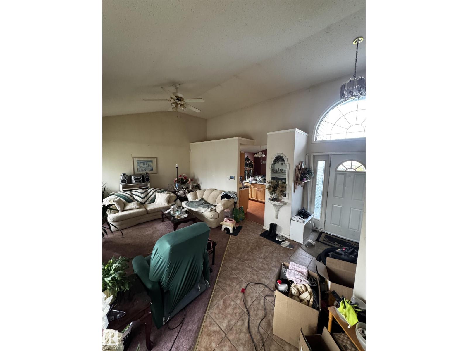 4751 49a St Property Photo 7