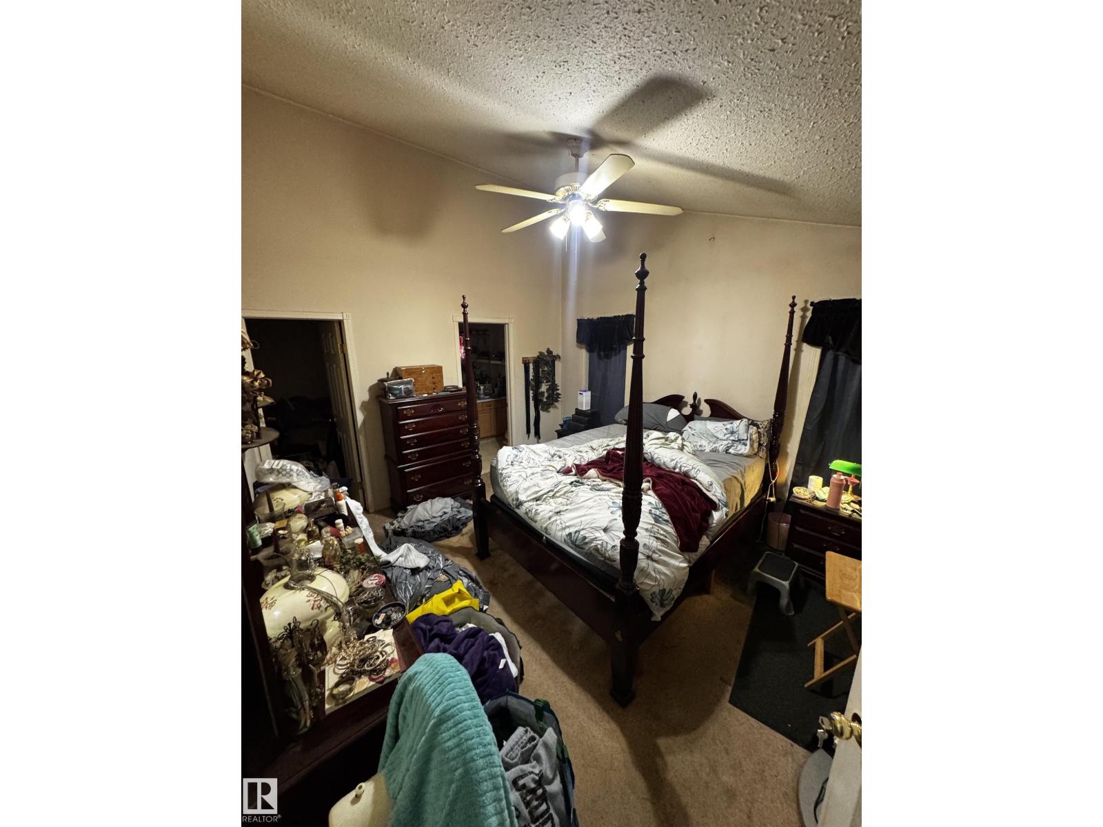 4751 49a St Property Photo 12