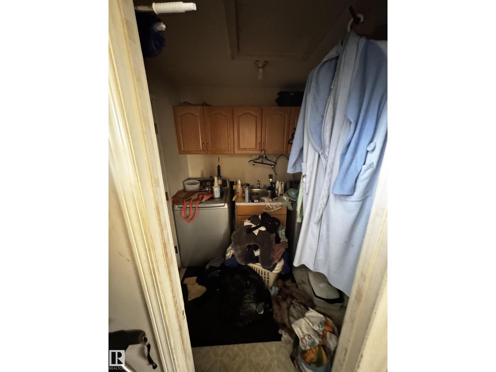 4751 49a St Property Photo 15