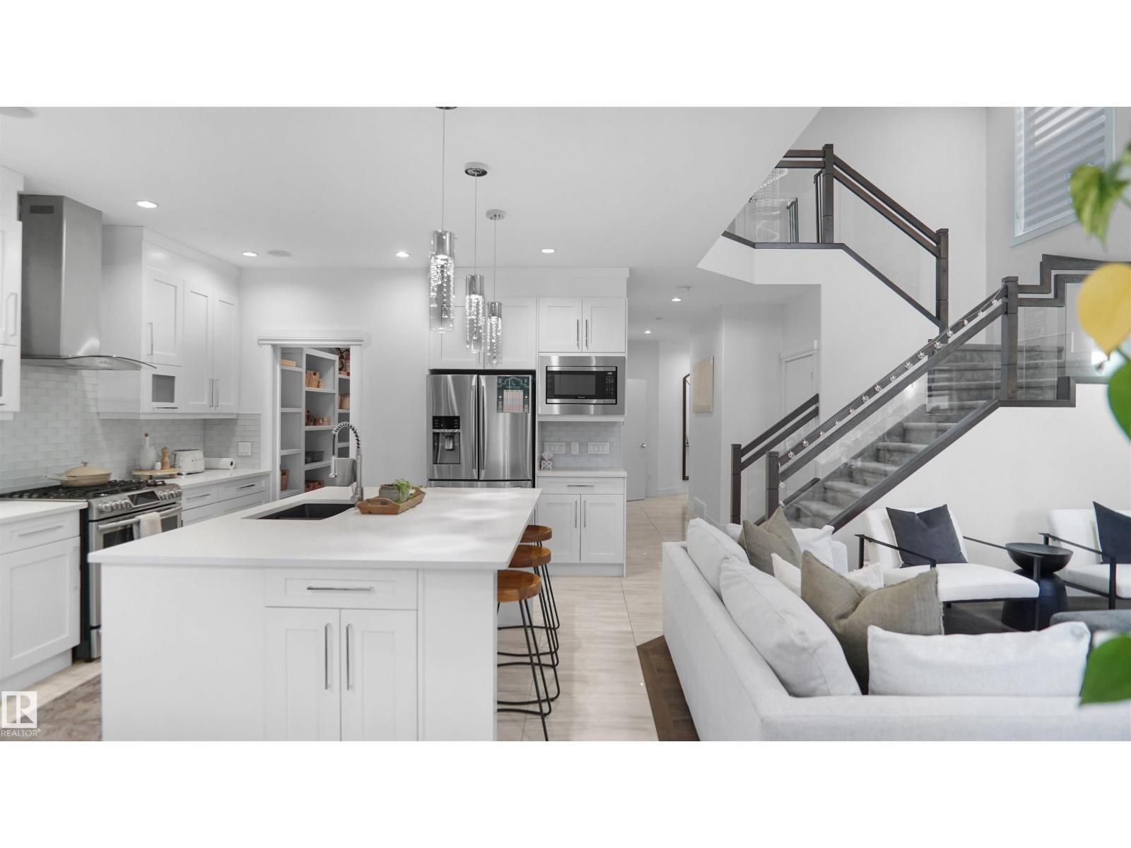 7520 174 Av Nw Property Photo 8