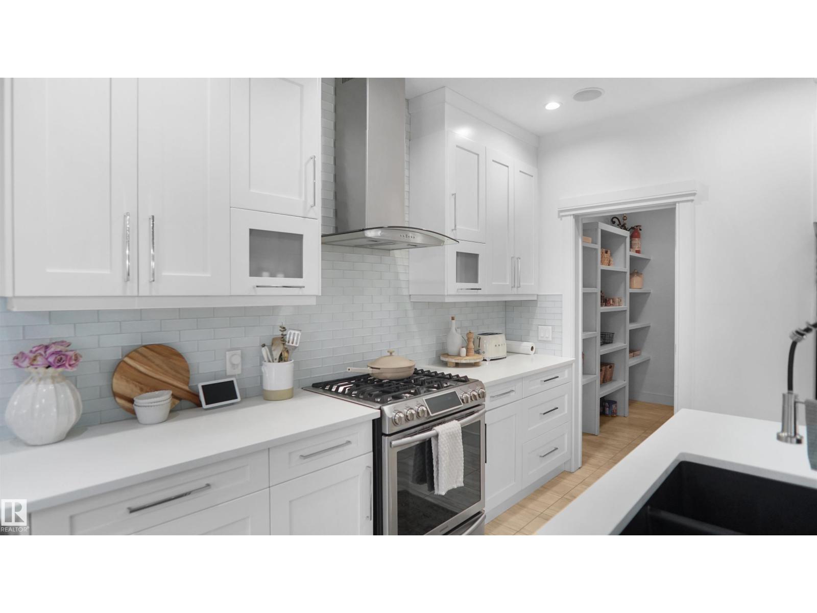 7520 174 Av Nw Property Photo 12