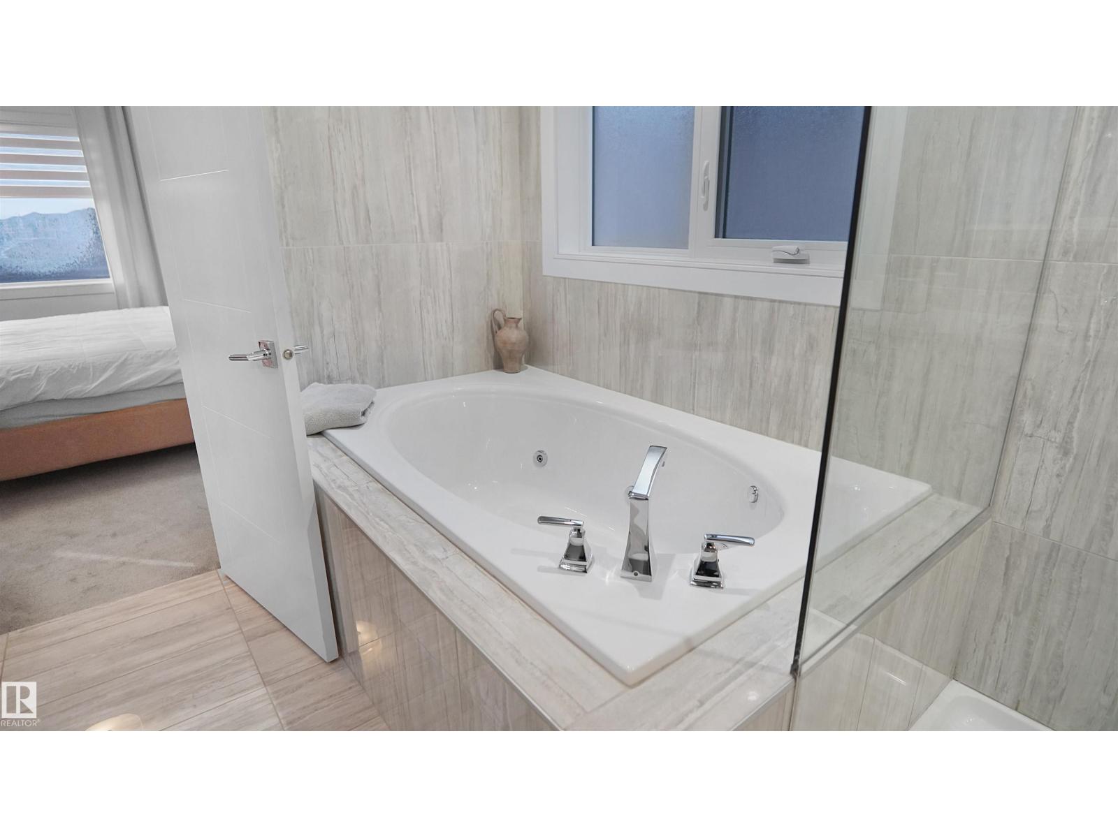 7520 174 Av Nw Property Photo 30