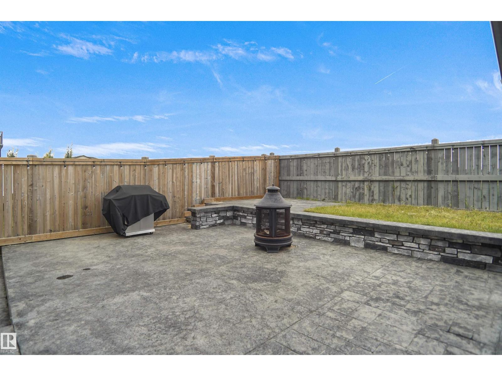 7520 174 Av Nw Property Photo 37