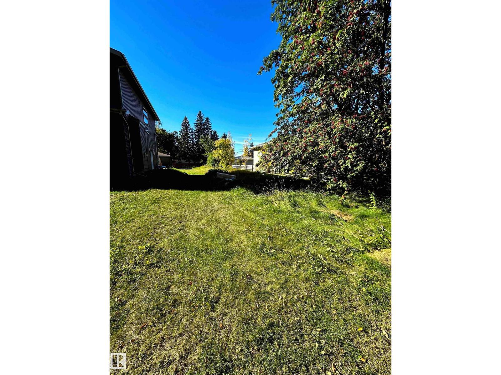12344 80 St Nw Property Photo 1