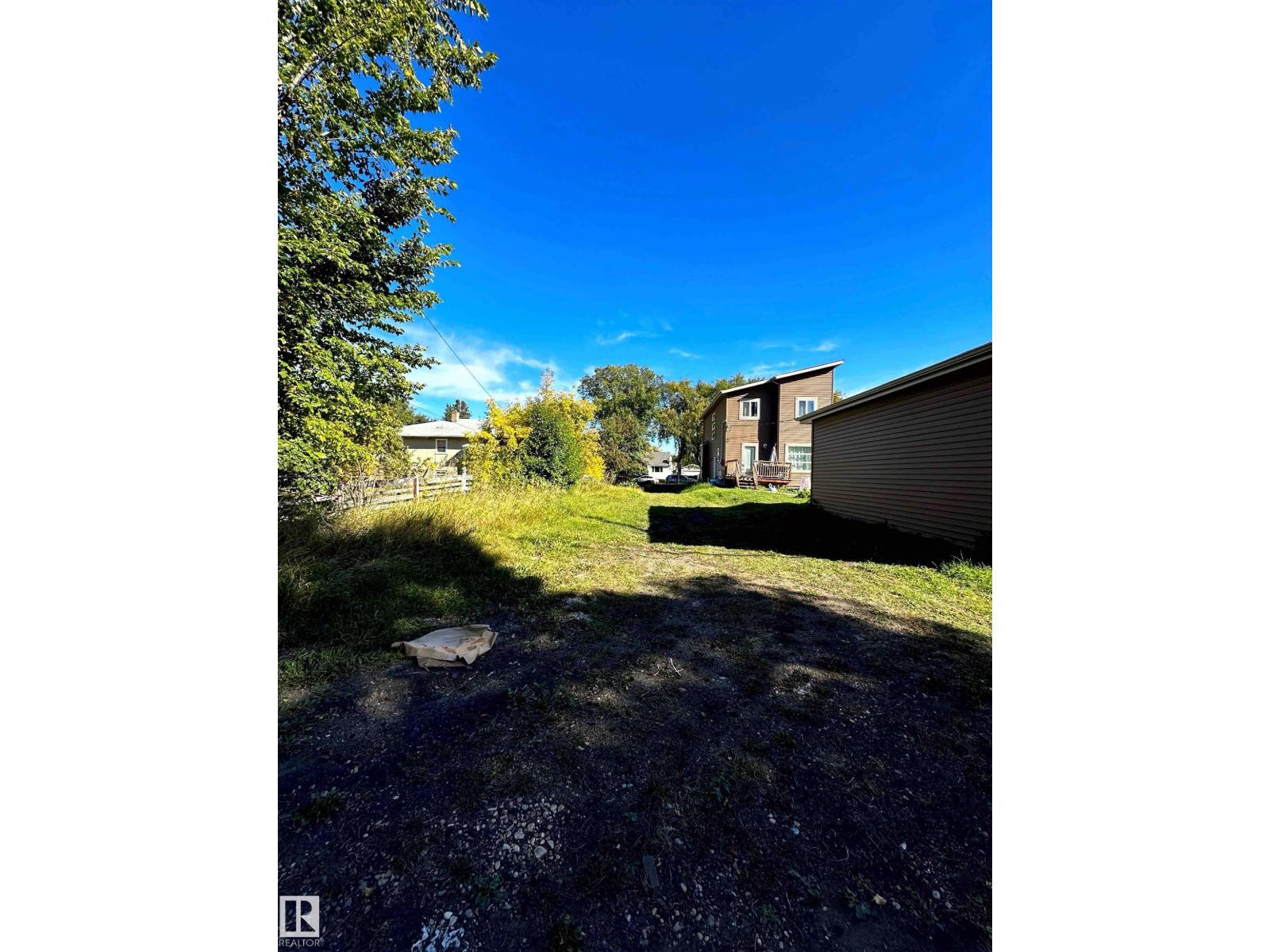 12344 80 St Nw Property Photo 3