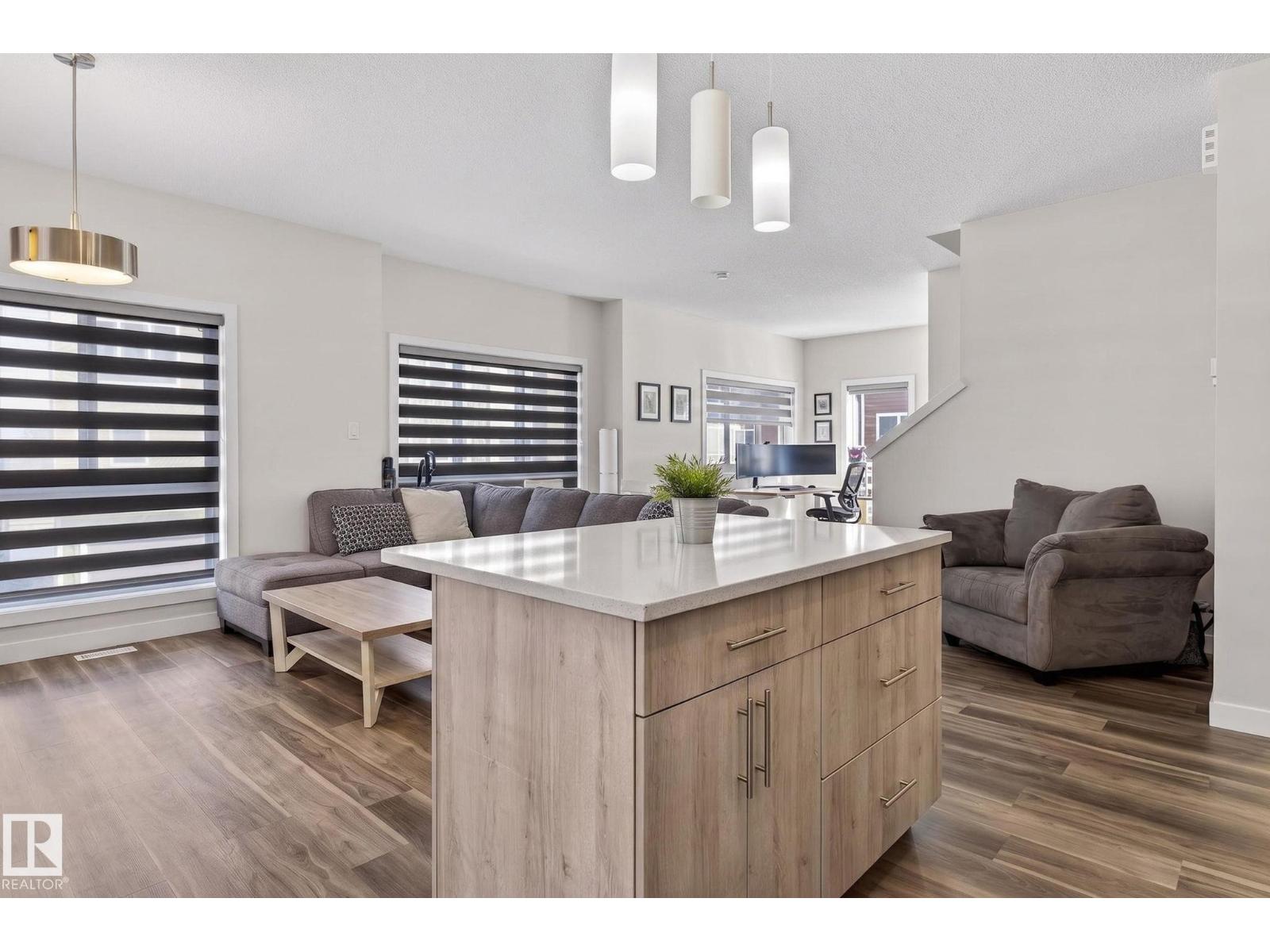 #37 979 Crystallina Nera Wy Nw Property Photo 14