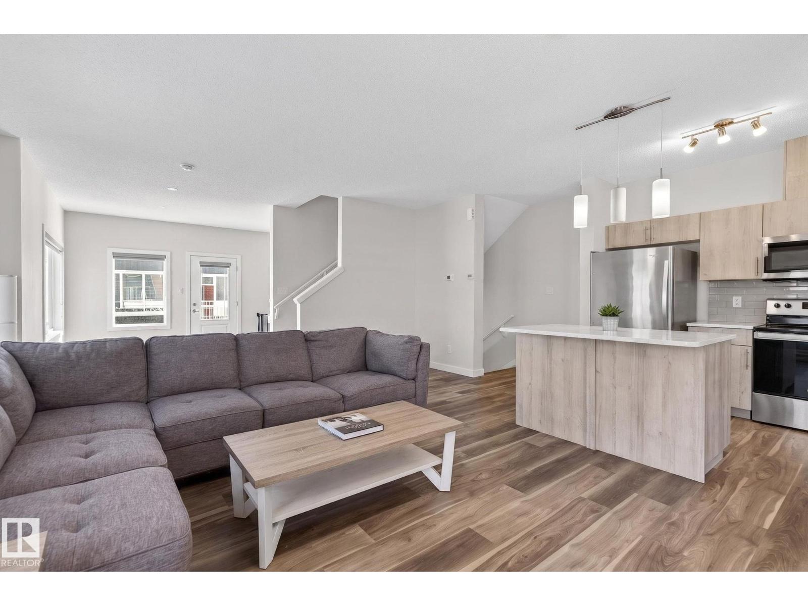 #37 979 Crystallina Nera Wy Nw Property Photo 16