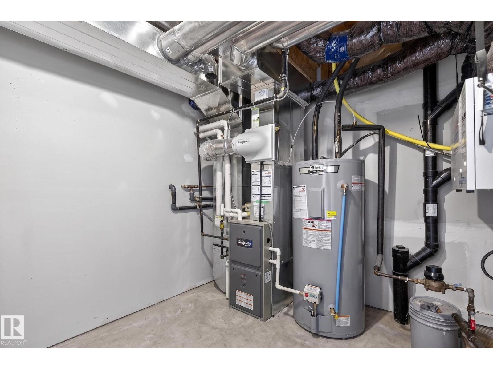 #37 979 Crystallina Nera Wy Nw Property Photo 34