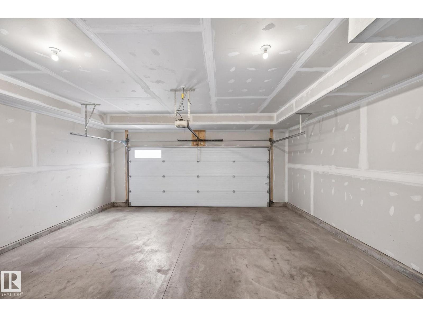 #37 979 Crystallina Nera Wy Nw Property Photo 35