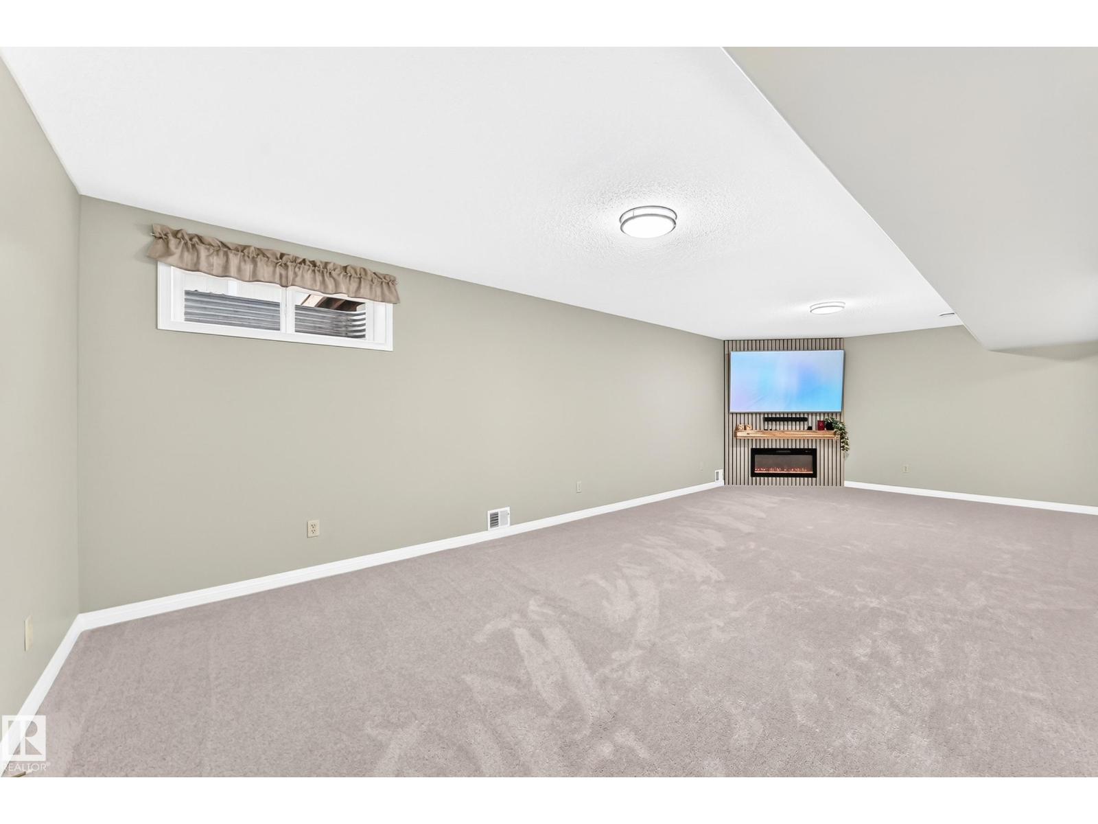 #2 1850 Mill Woods Rd E Nw Property Photo 52