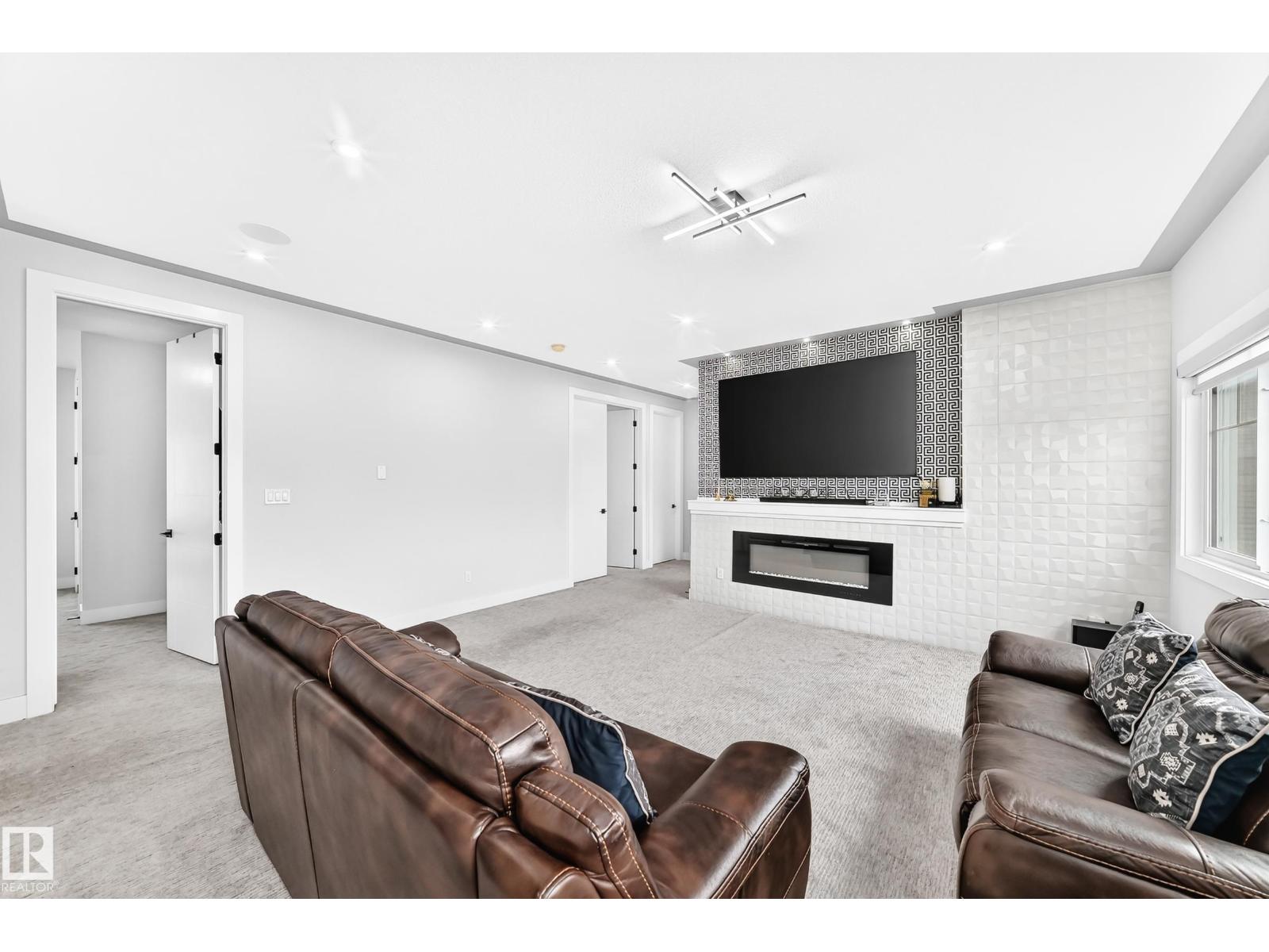 1667 Enright Wy Nw Nw Property Photo 55