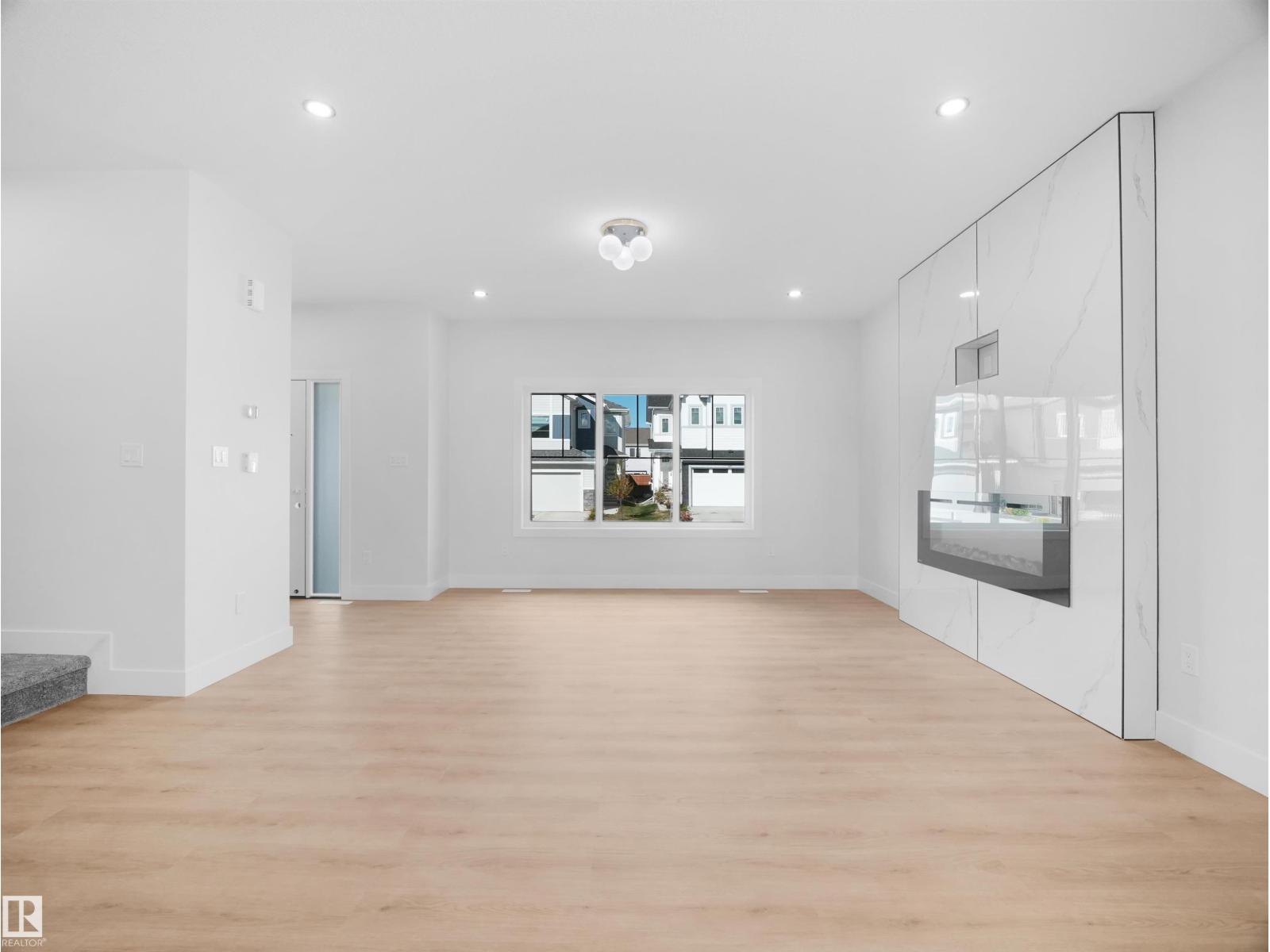 348 Roberts Wd Property Photo 15