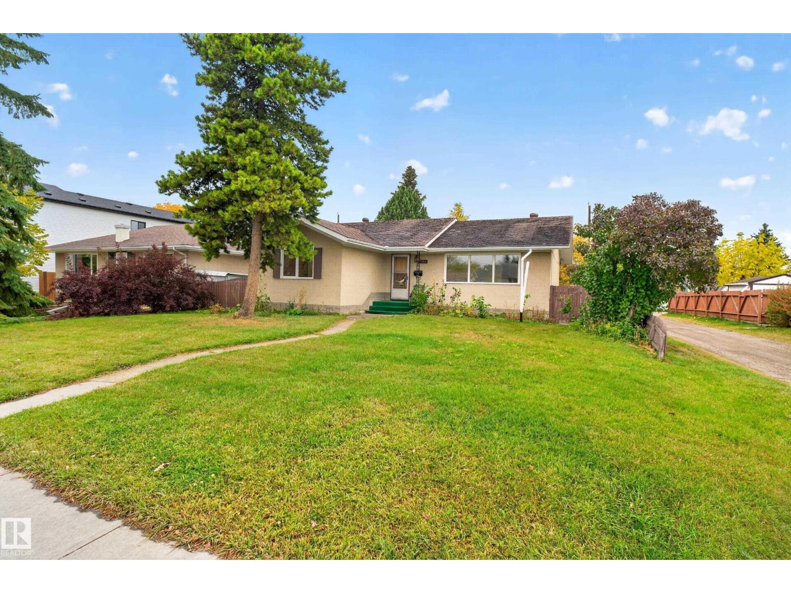 5504 105 Av Nw Property Photo 10