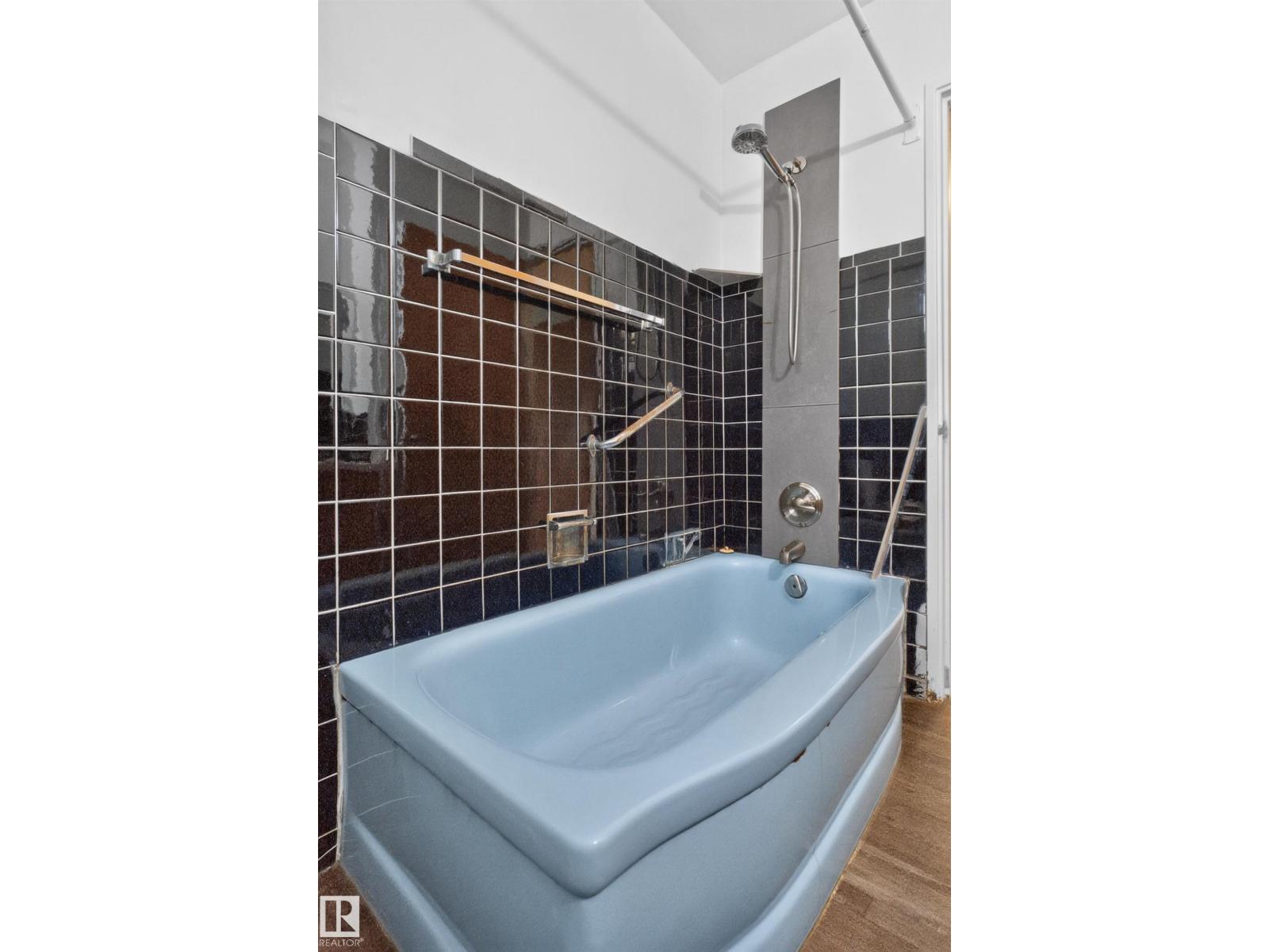 5504 105 Av Nw Property Photo 30