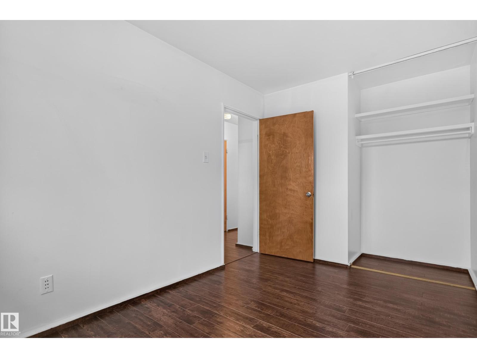 5504 105 Av Nw Property Photo 33