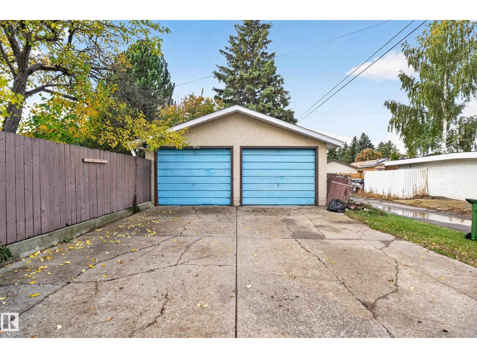 5504 105 Av Nw Property Photo 45