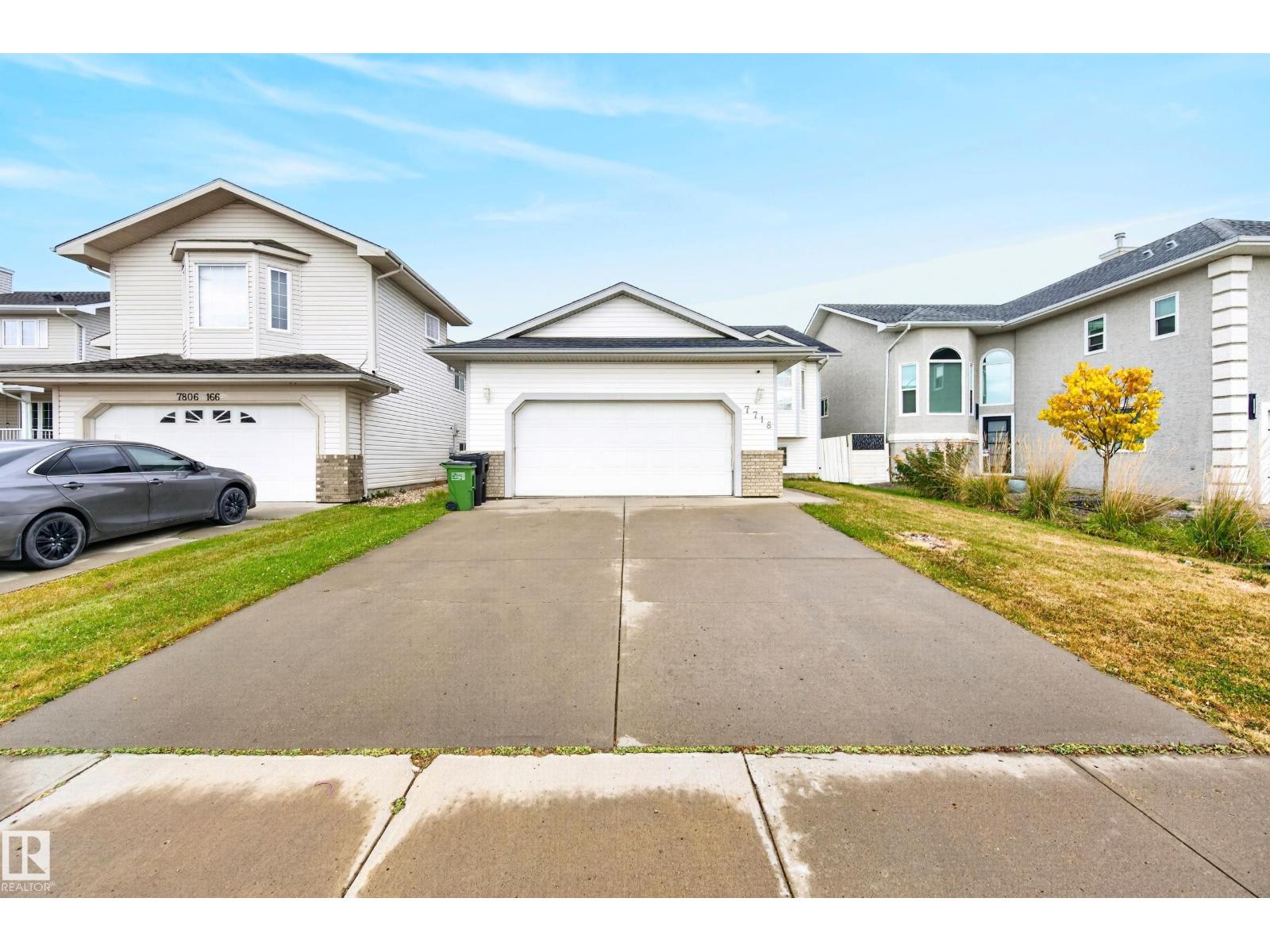 7718 166a Av Nw Property Photo 2