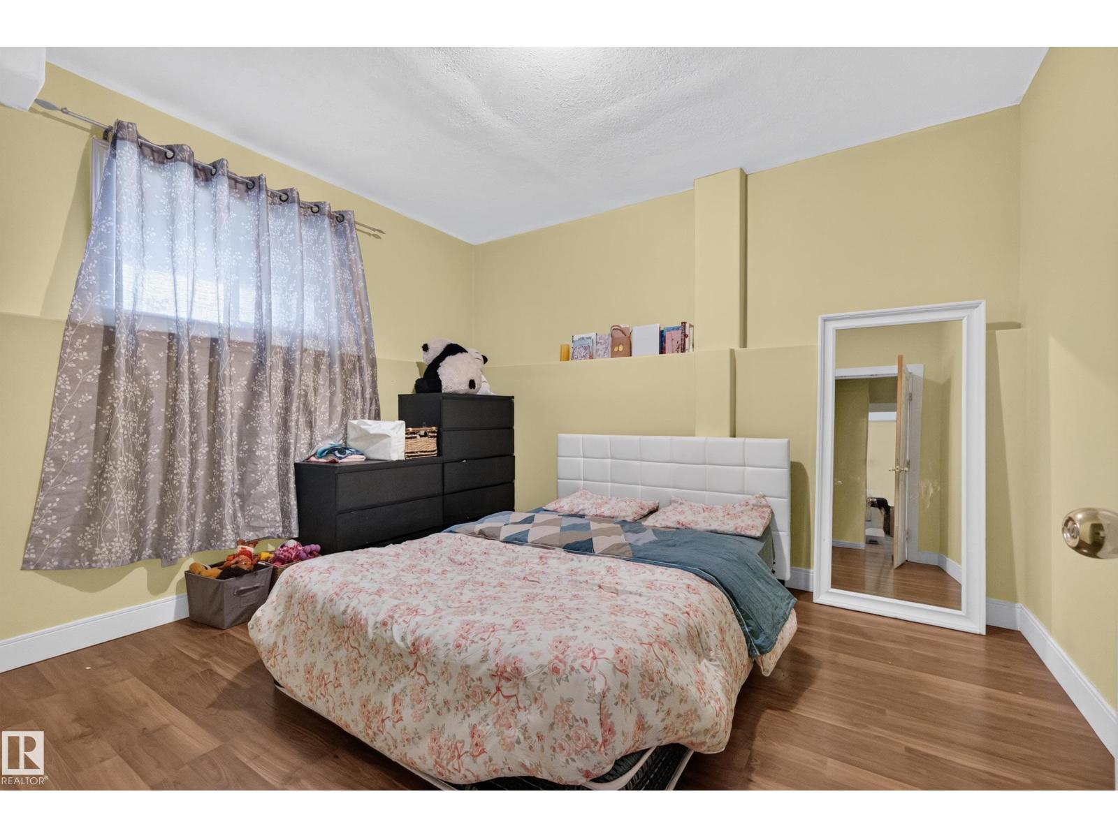 7718 166a Av Nw Property Photo 44