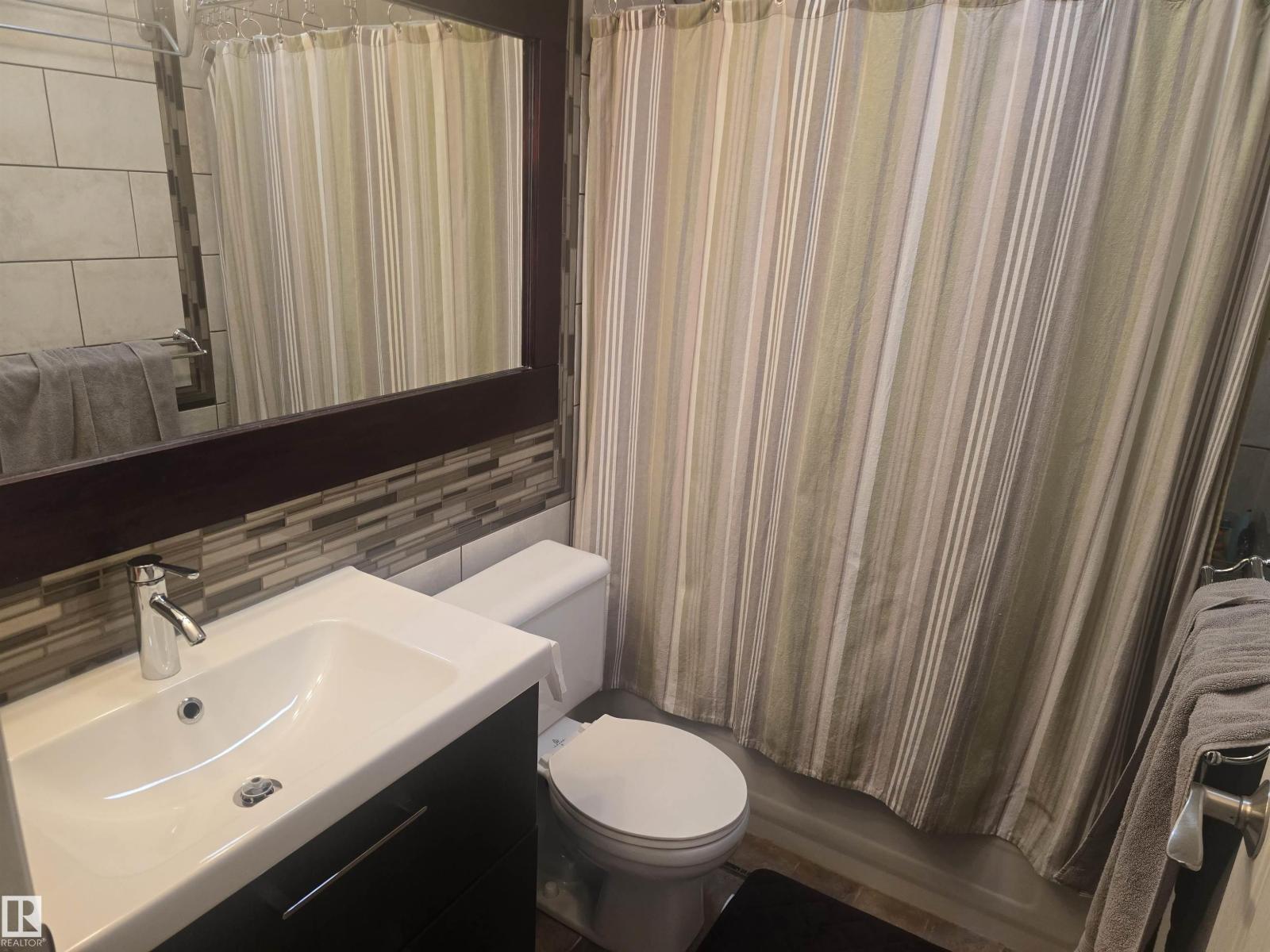 3659 30 St Nw Property Photo 20