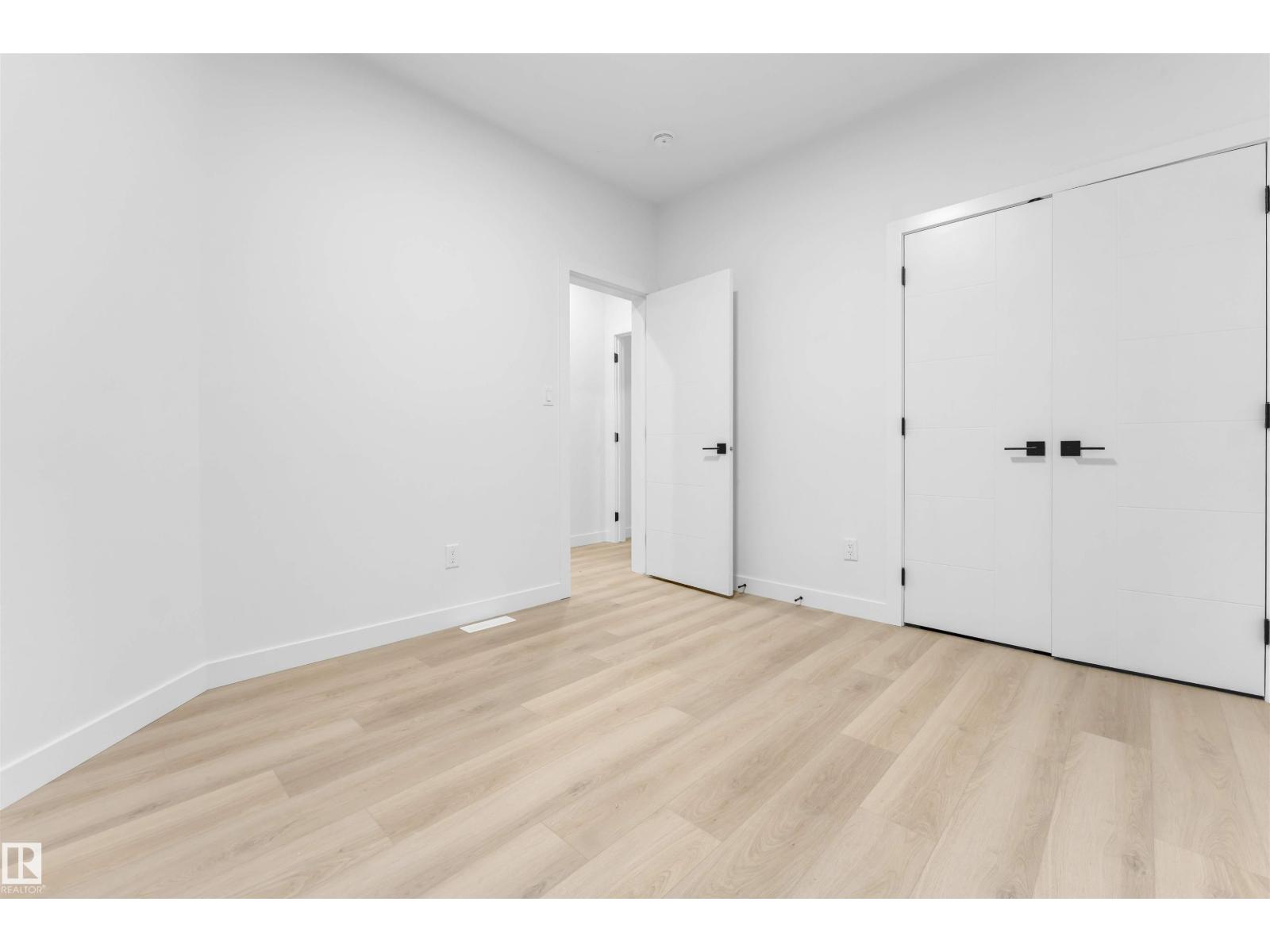 206 Falcon Cr Property Photo 26