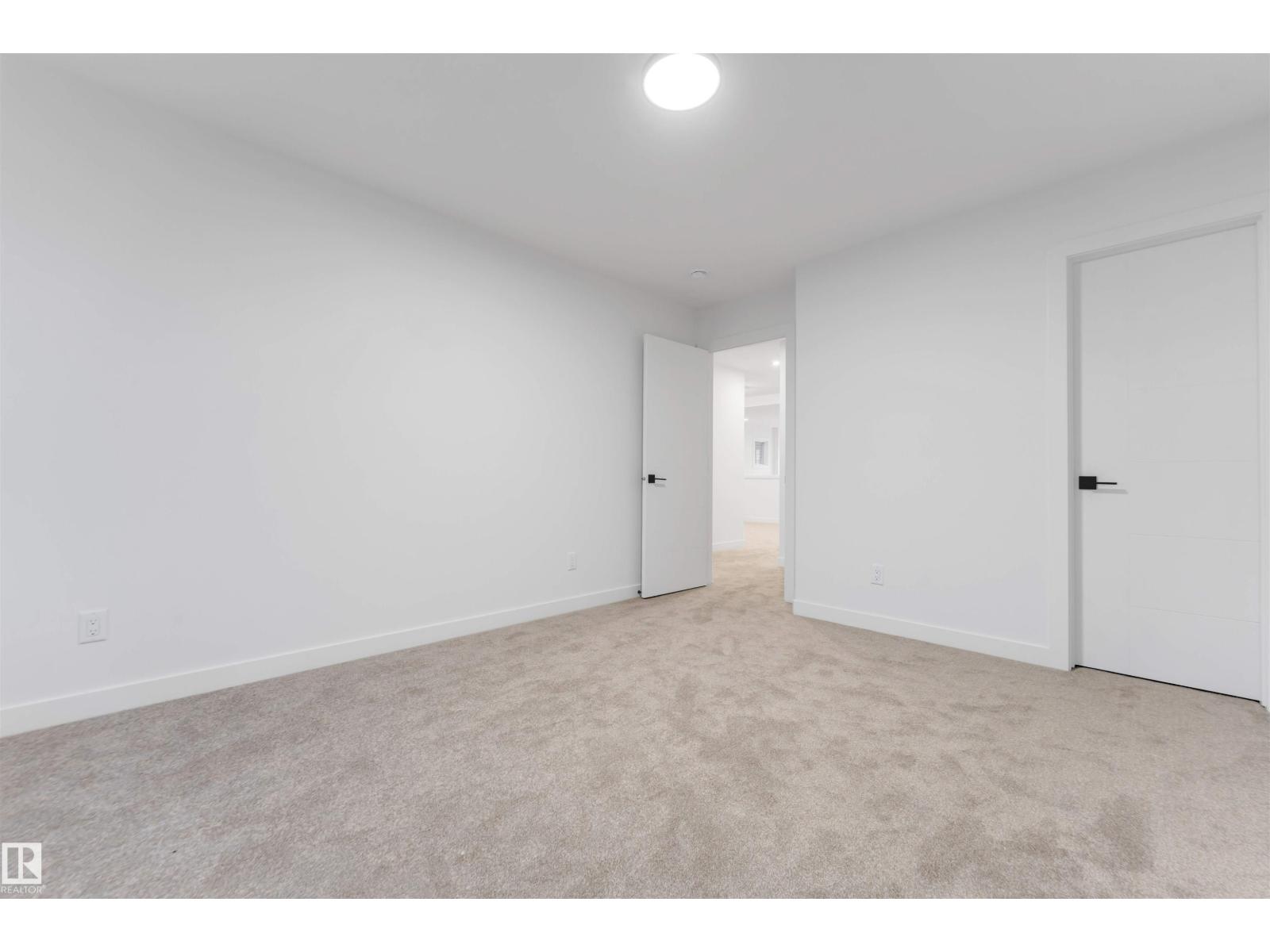 206 Falcon Cr Property Photo 33