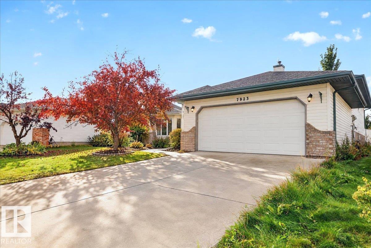 7923 161 Av Nw Property Photo 5