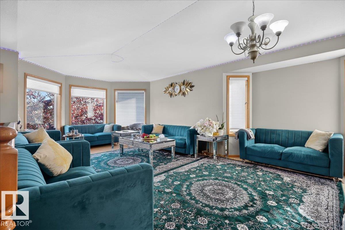 7923 161 Av Nw Property Photo 11
