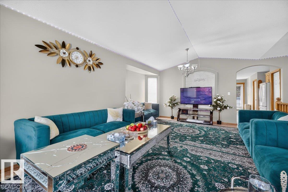7923 161 Av Nw Property Photo 13