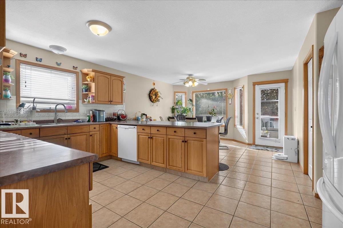 7923 161 Av Nw Property Photo 15