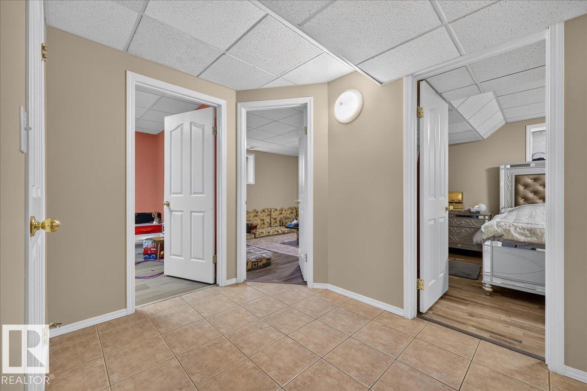 7923 161 Av Nw Property Photo 39