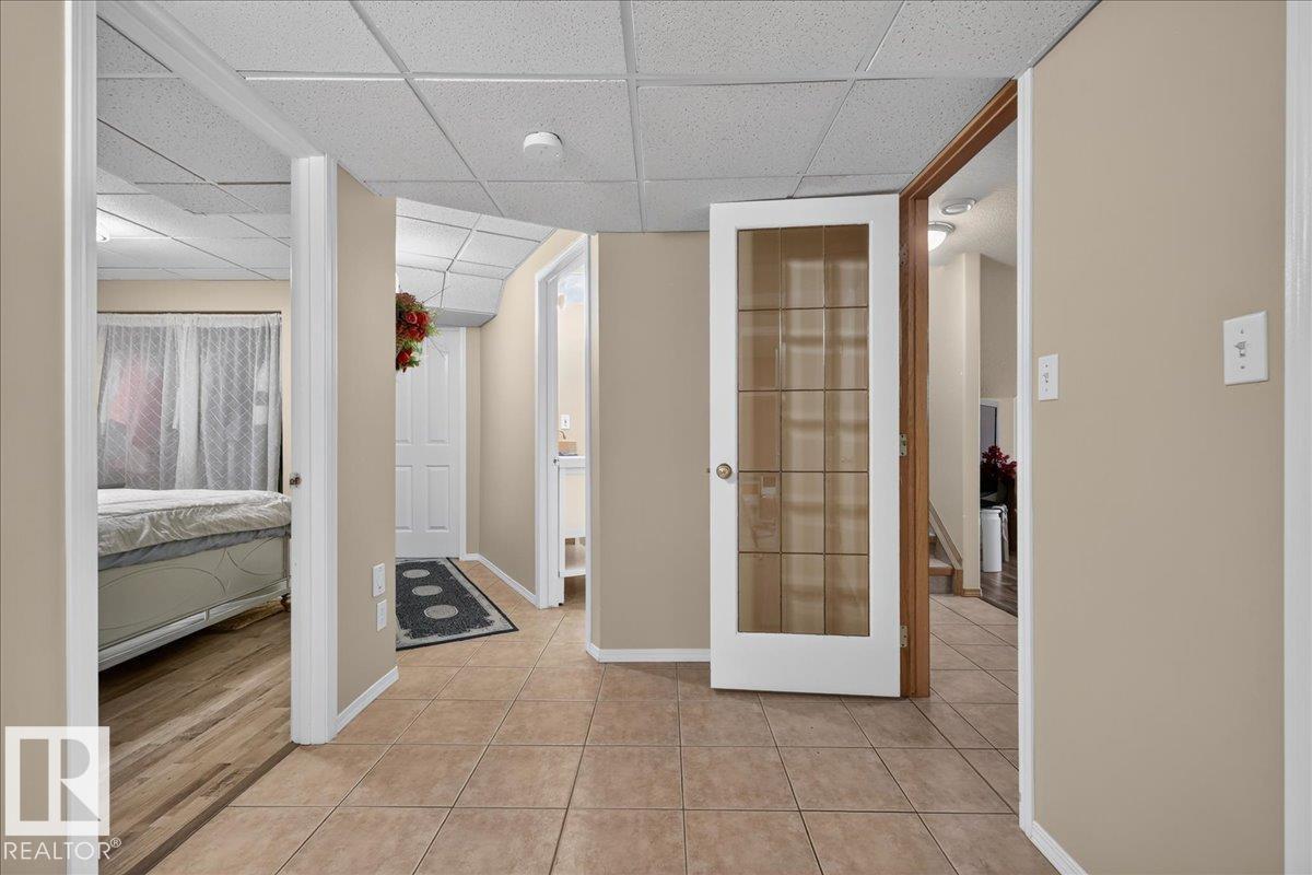 7923 161 Av Nw Property Photo 40