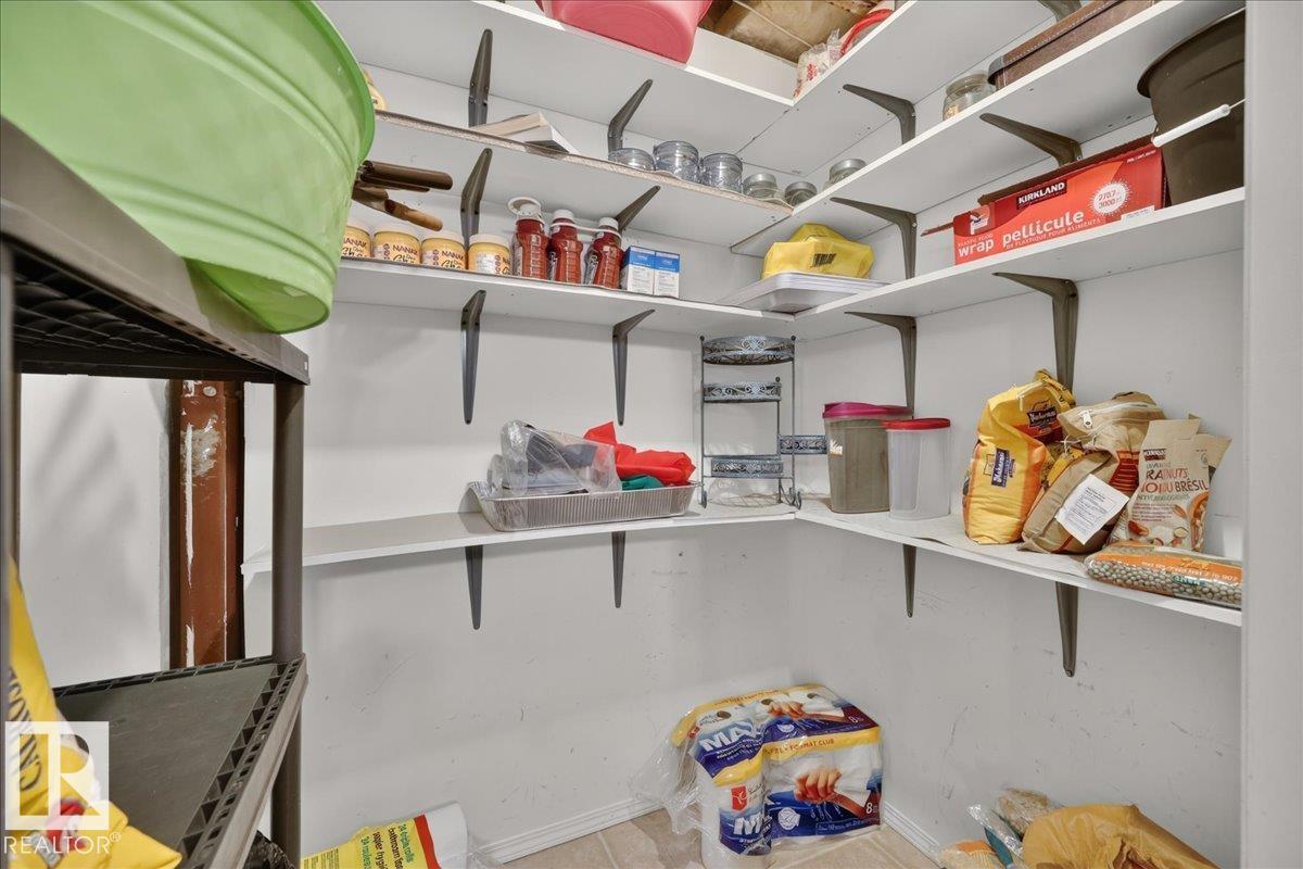 7923 161 Av Nw Property Photo 49