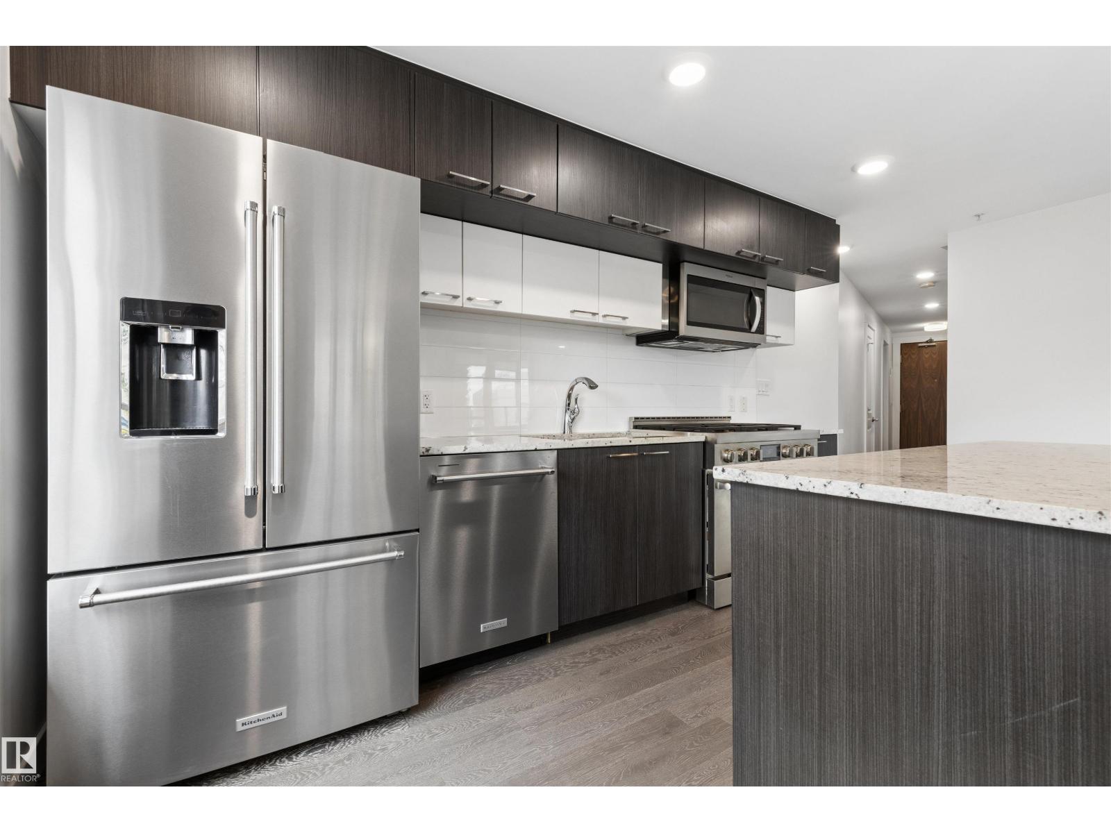 #203 9720 106 St Nw Property Photo 12