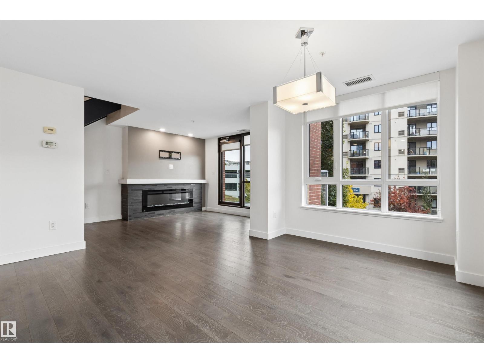 #203 9720 106 St Nw Property Photo 14