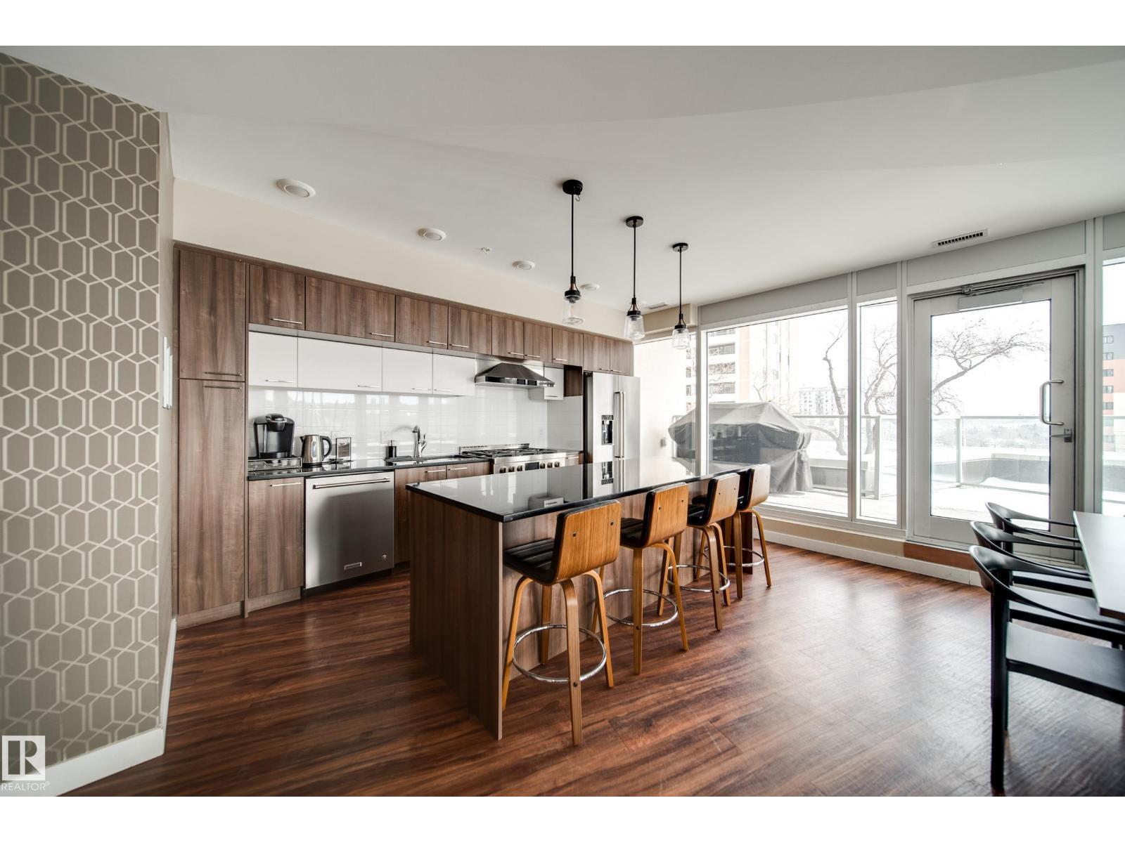 #203 9720 106 St Nw Property Photo 56