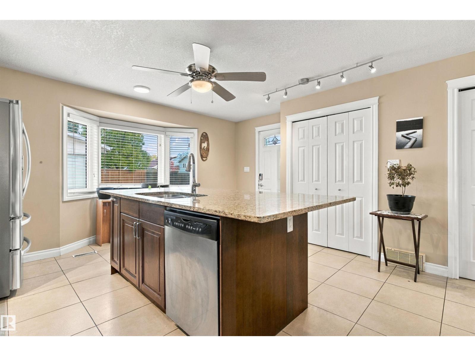 18208 99 Av Nw Property Photo 13
