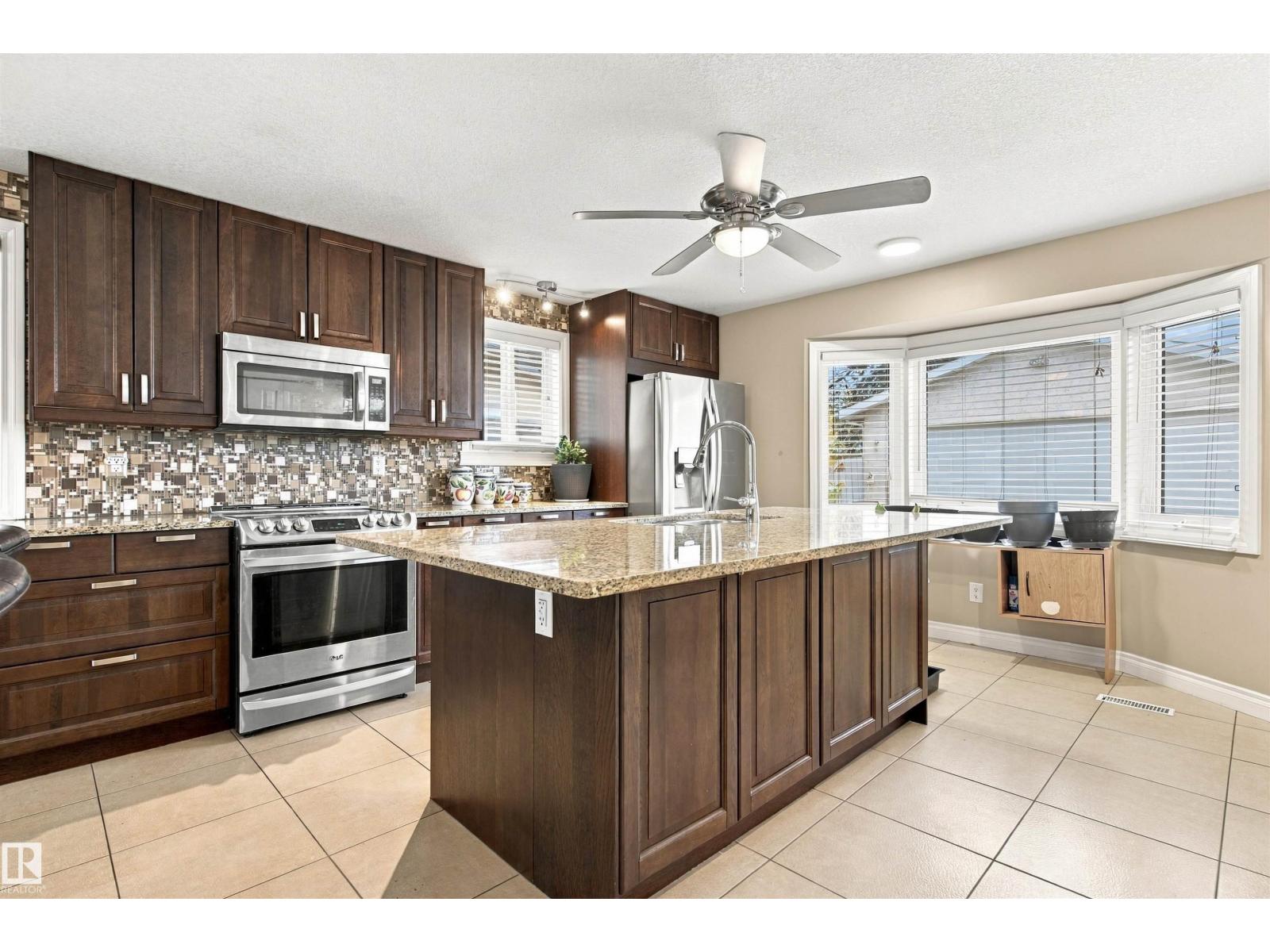 18208 99 Av Nw Property Photo 14