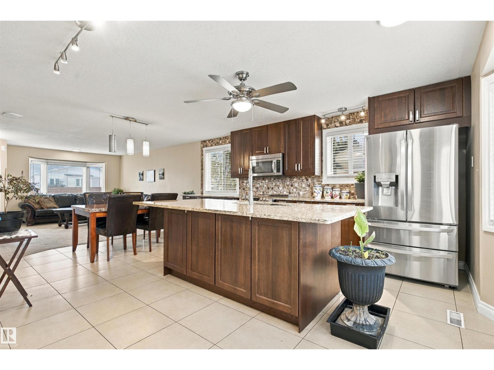 18208 99 Av Nw Property Photo 15