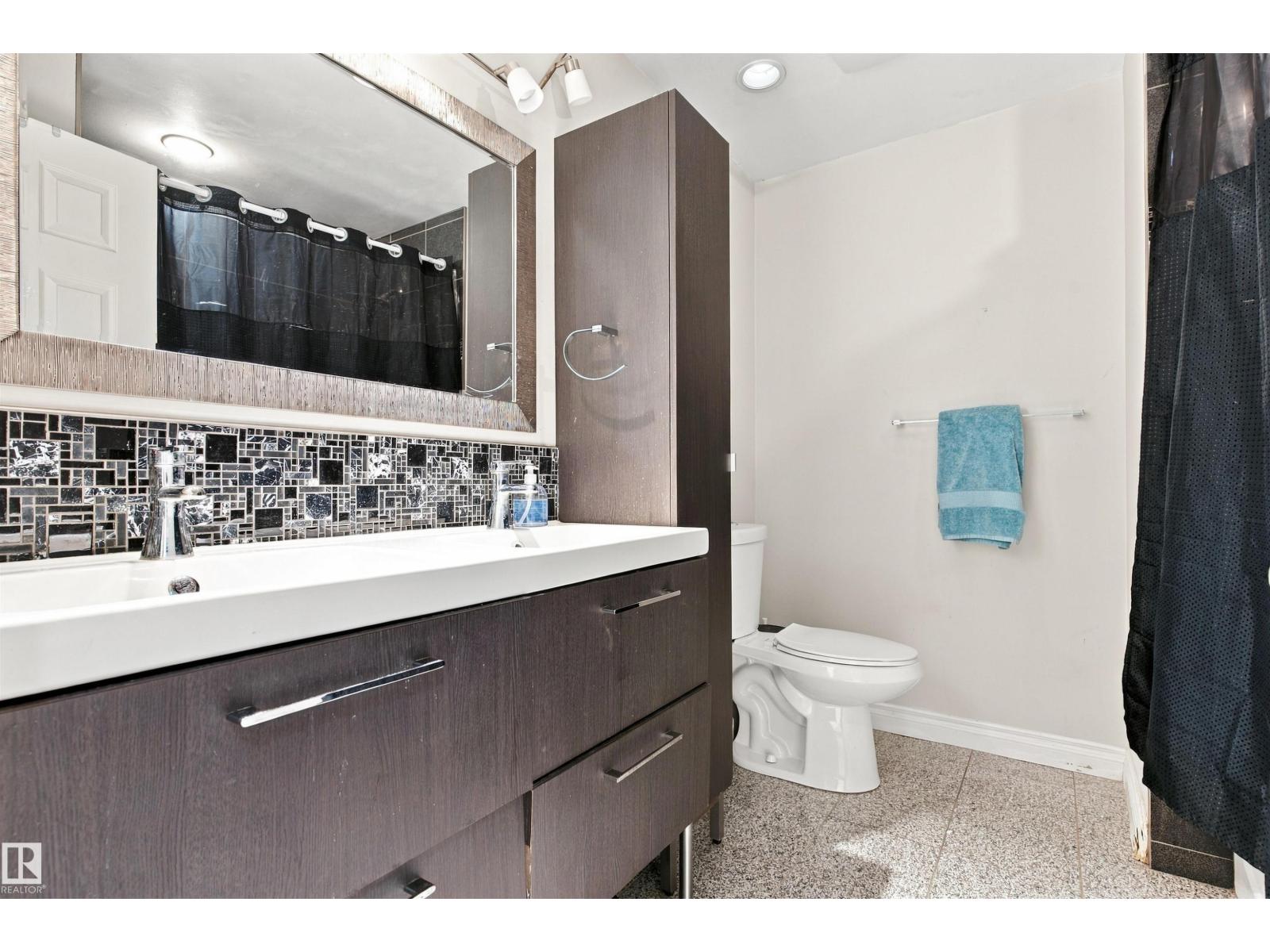 18208 99 Av Nw Property Photo 26