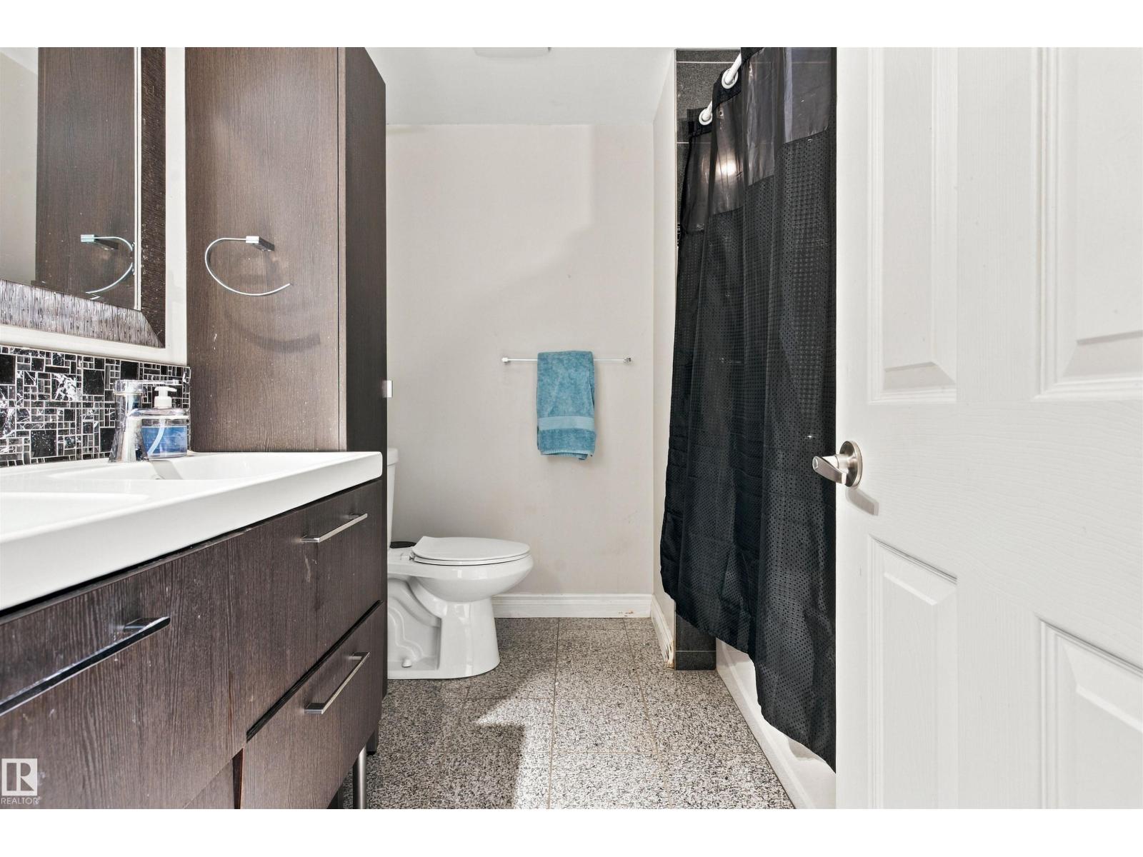 18208 99 Av Nw Property Photo 27