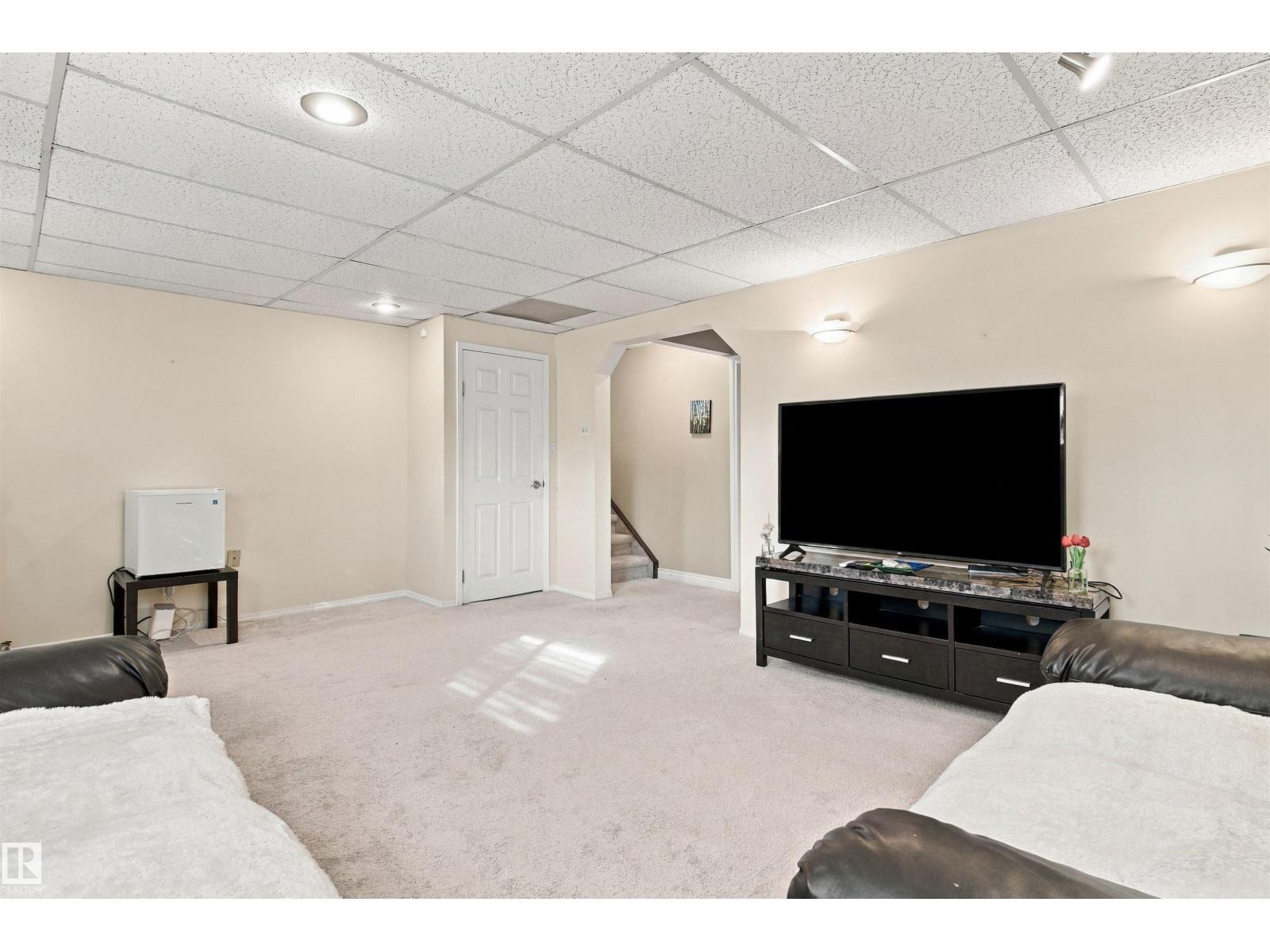 18208 99 Av Nw Property Photo 32