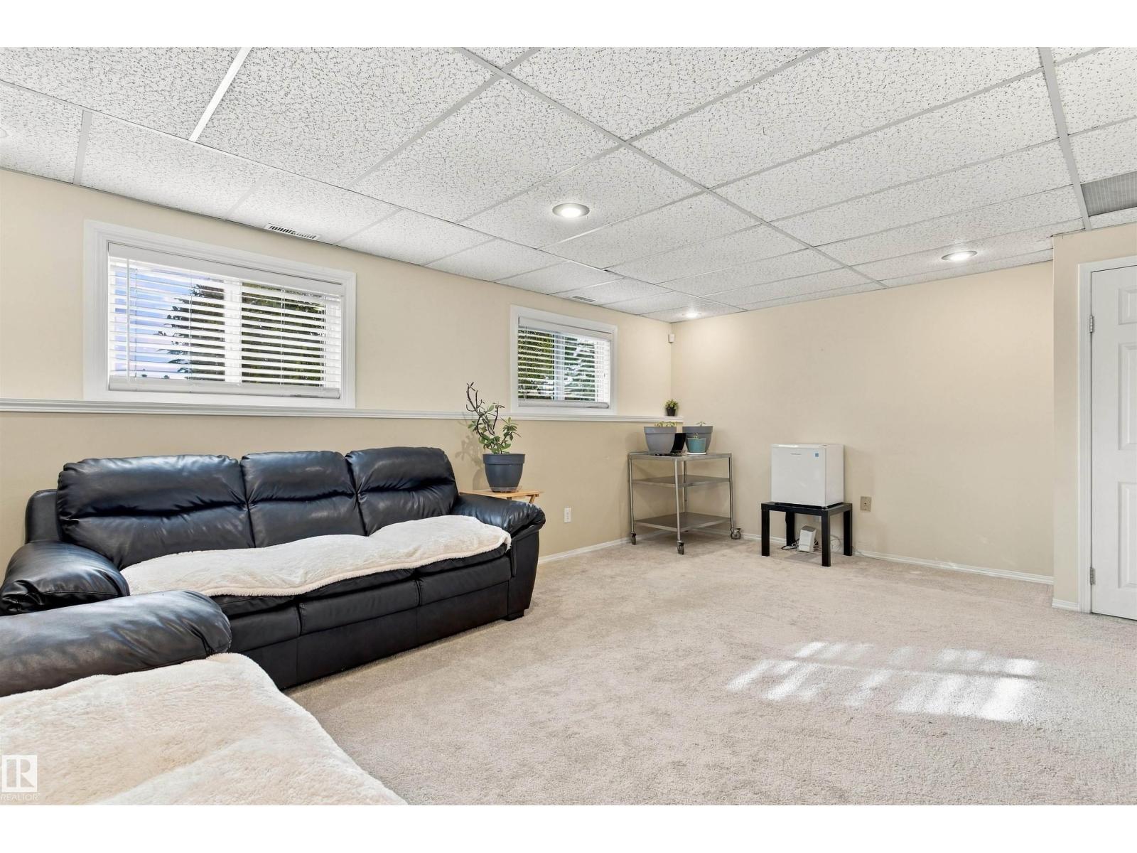 18208 99 Av Nw Property Photo 33