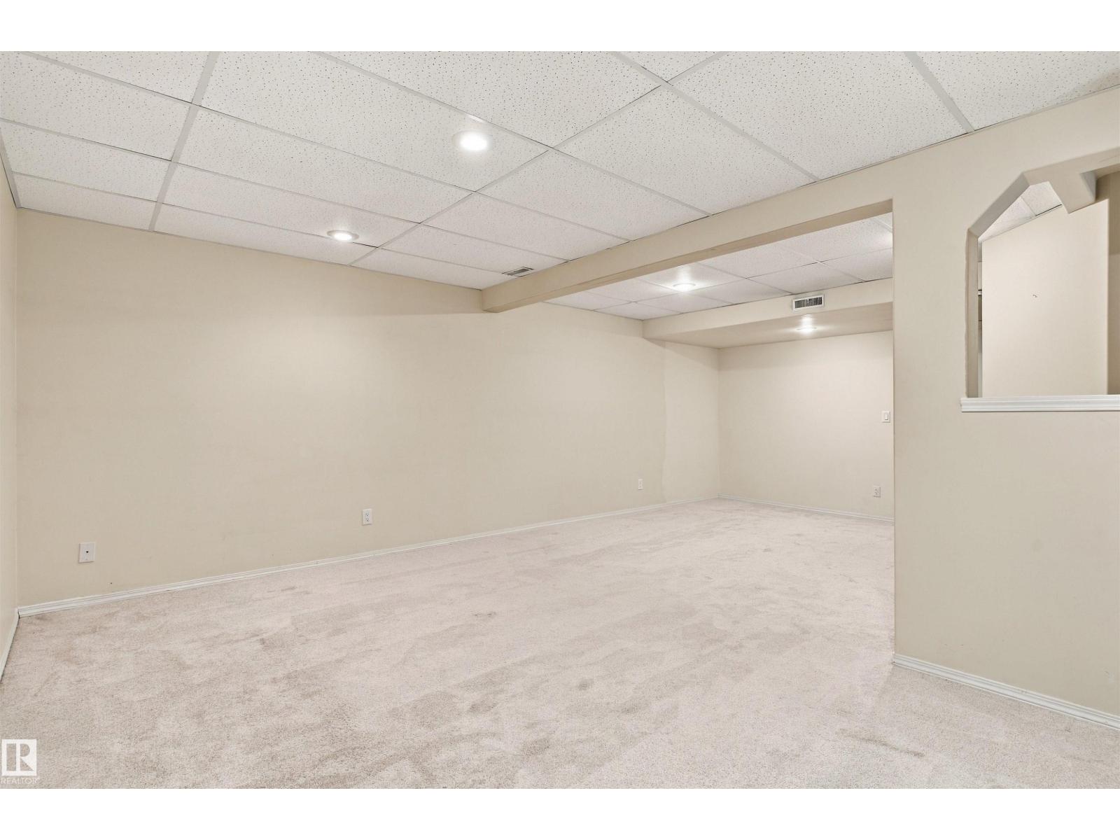 18208 99 Av Nw Property Photo 37