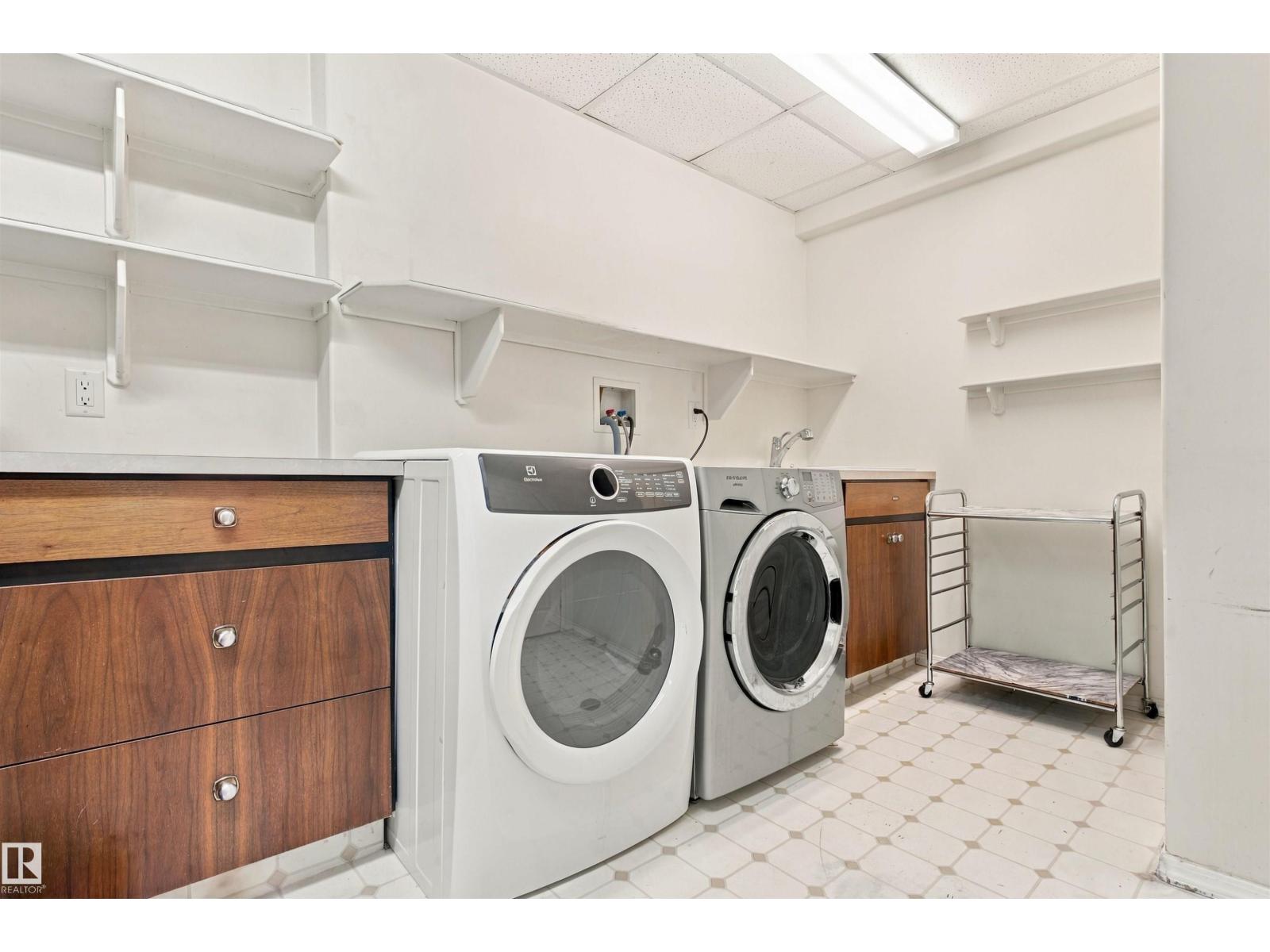18208 99 Av Nw Property Photo 40